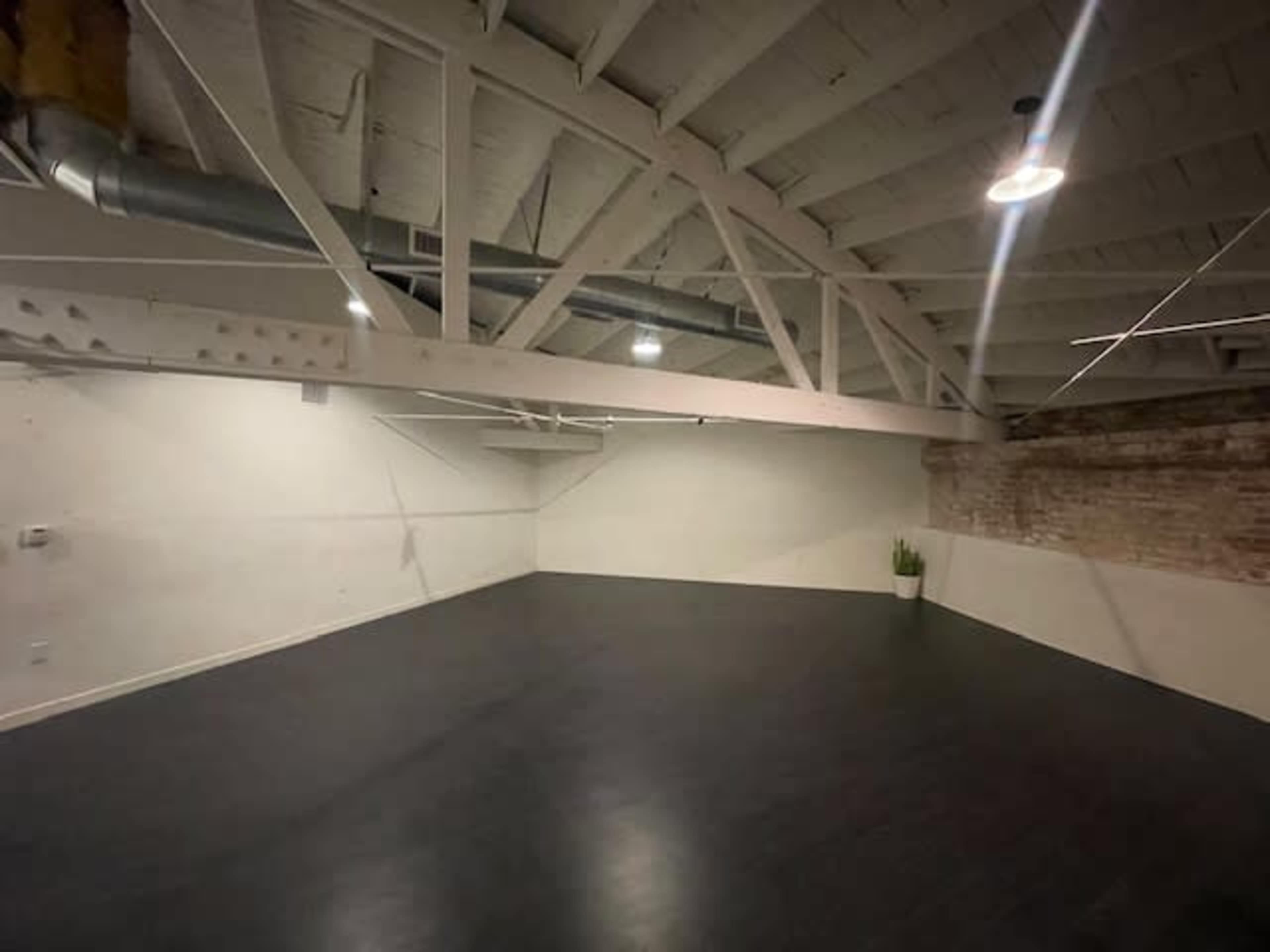 Modern Industrial Loft Near Sofi Stadium Image in Inglewood, Inglewood, CA