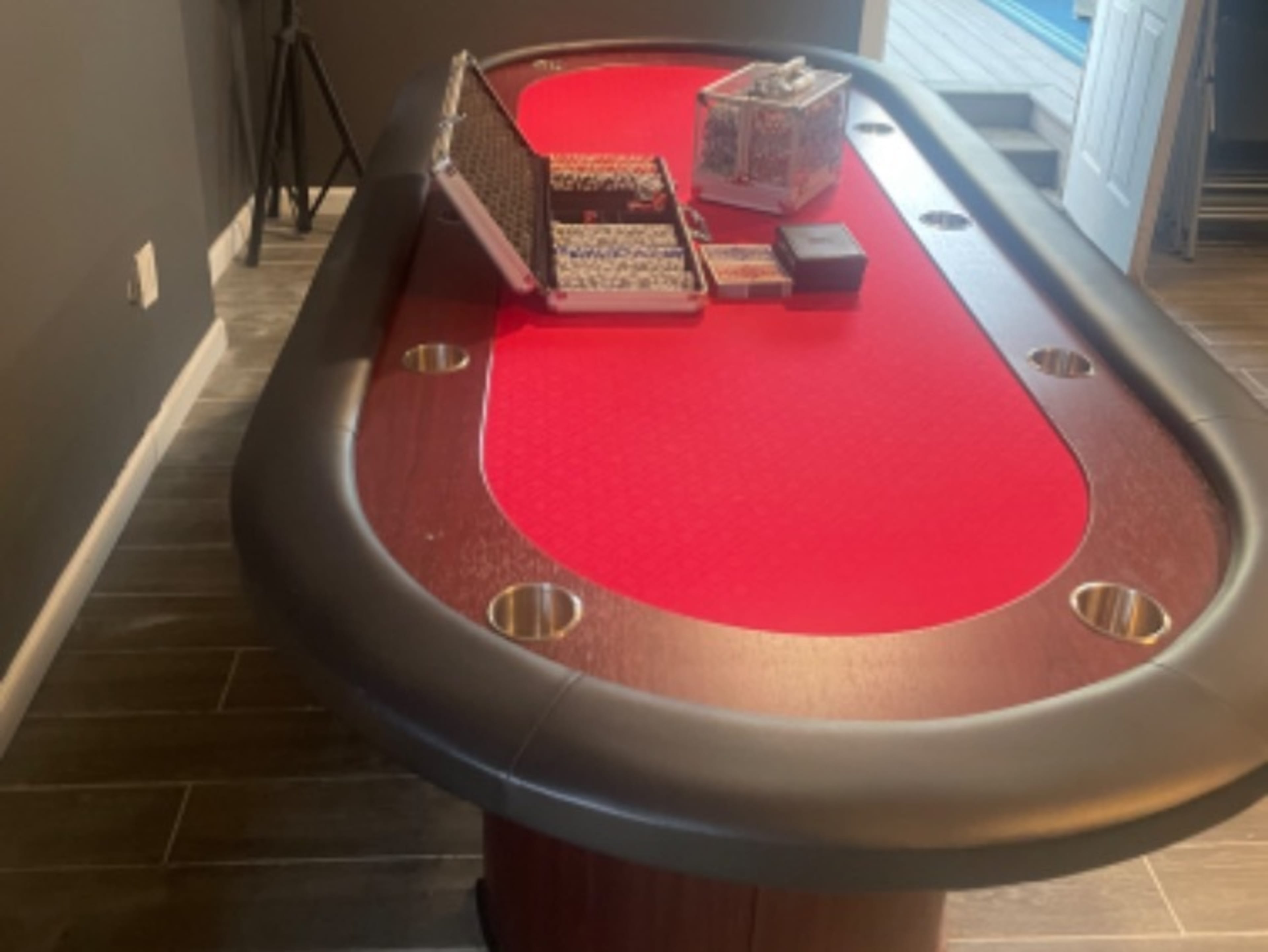 Poker table