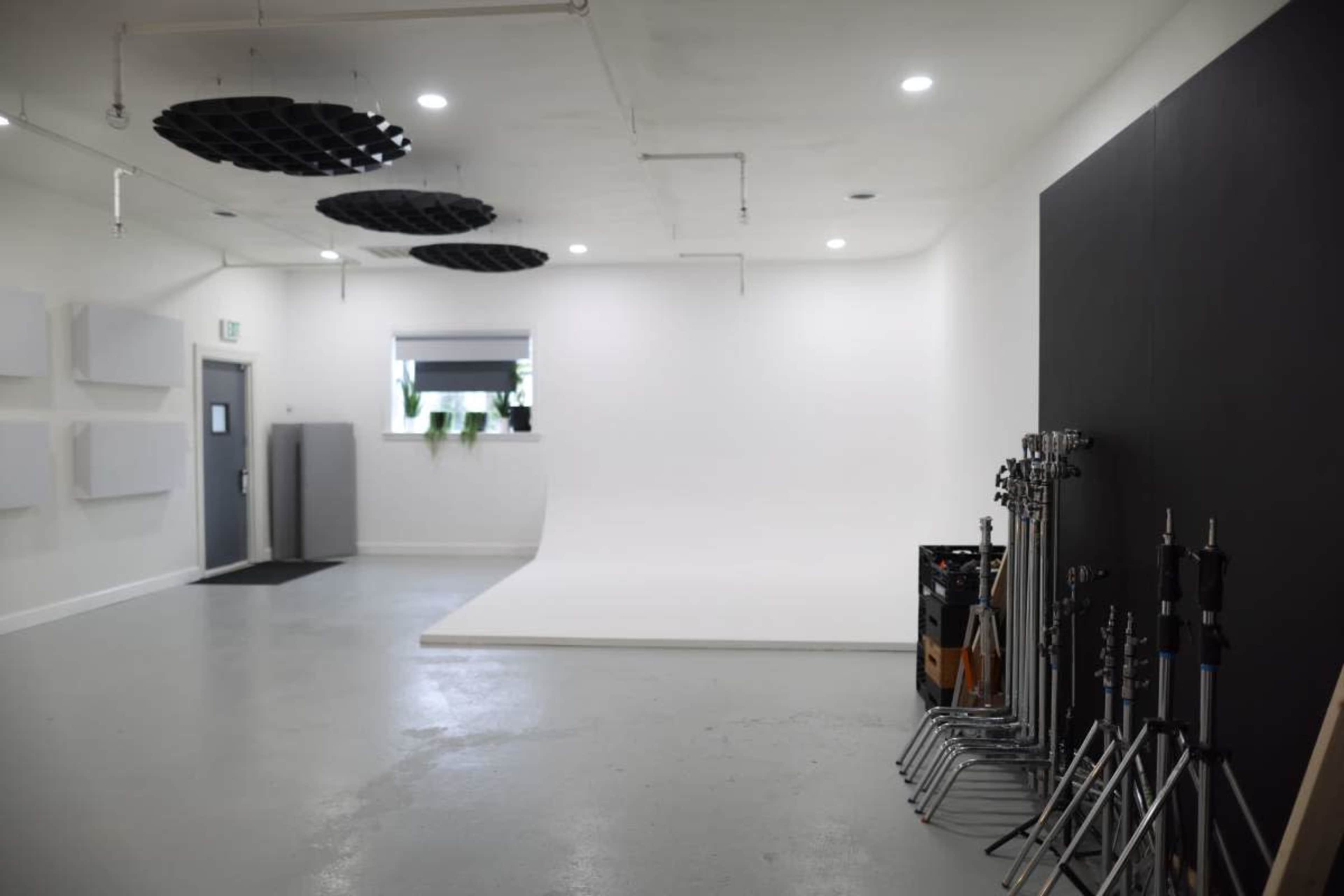 Professional Video & Photo Studio (16x16 Cyc Wall, Lounge Area) Image in Midland Park, Midland Park, NJ