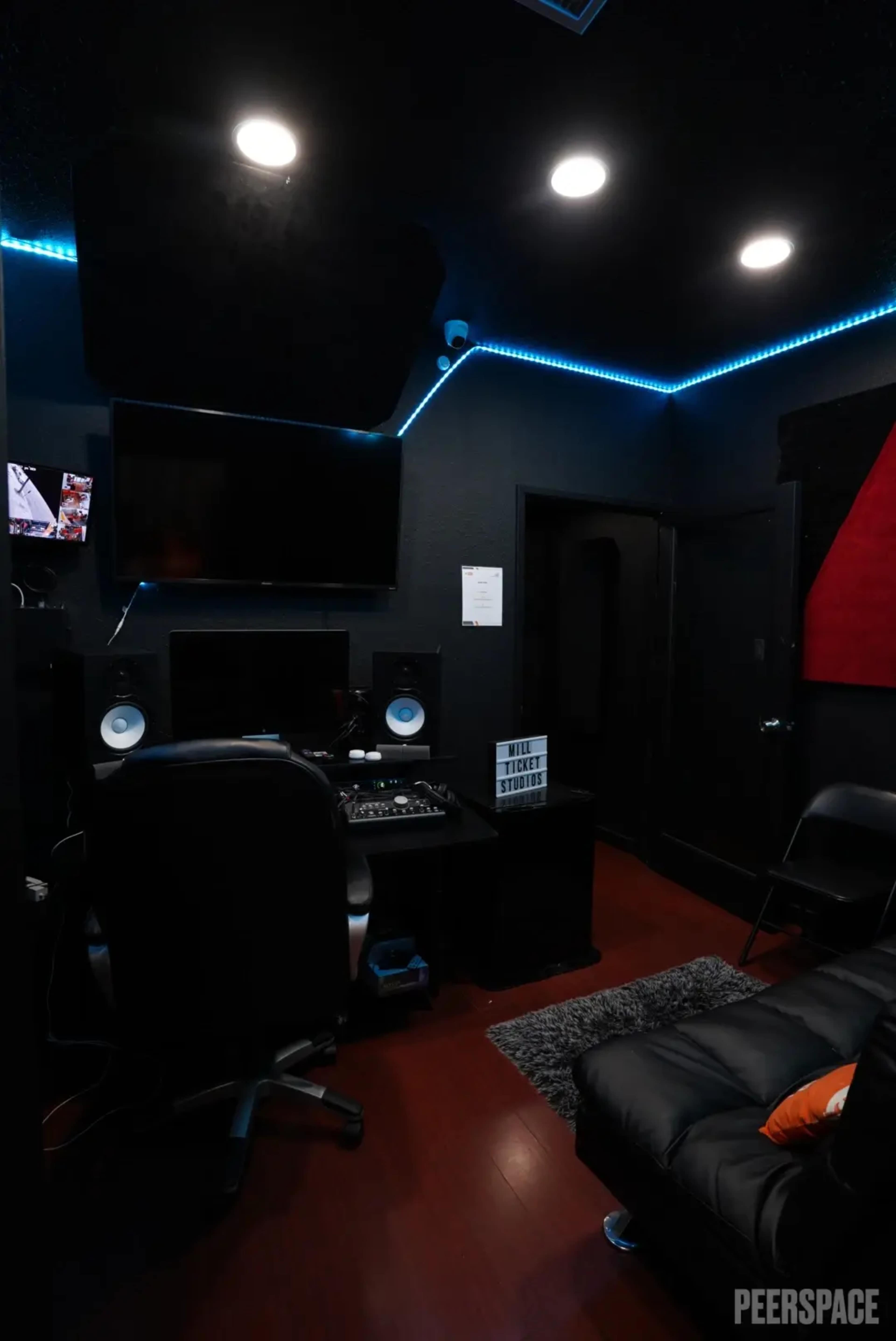 Creative Studio: Recording, Photography & Podcasting in Downtown LA Image in Central LA, Los Angeles, CA