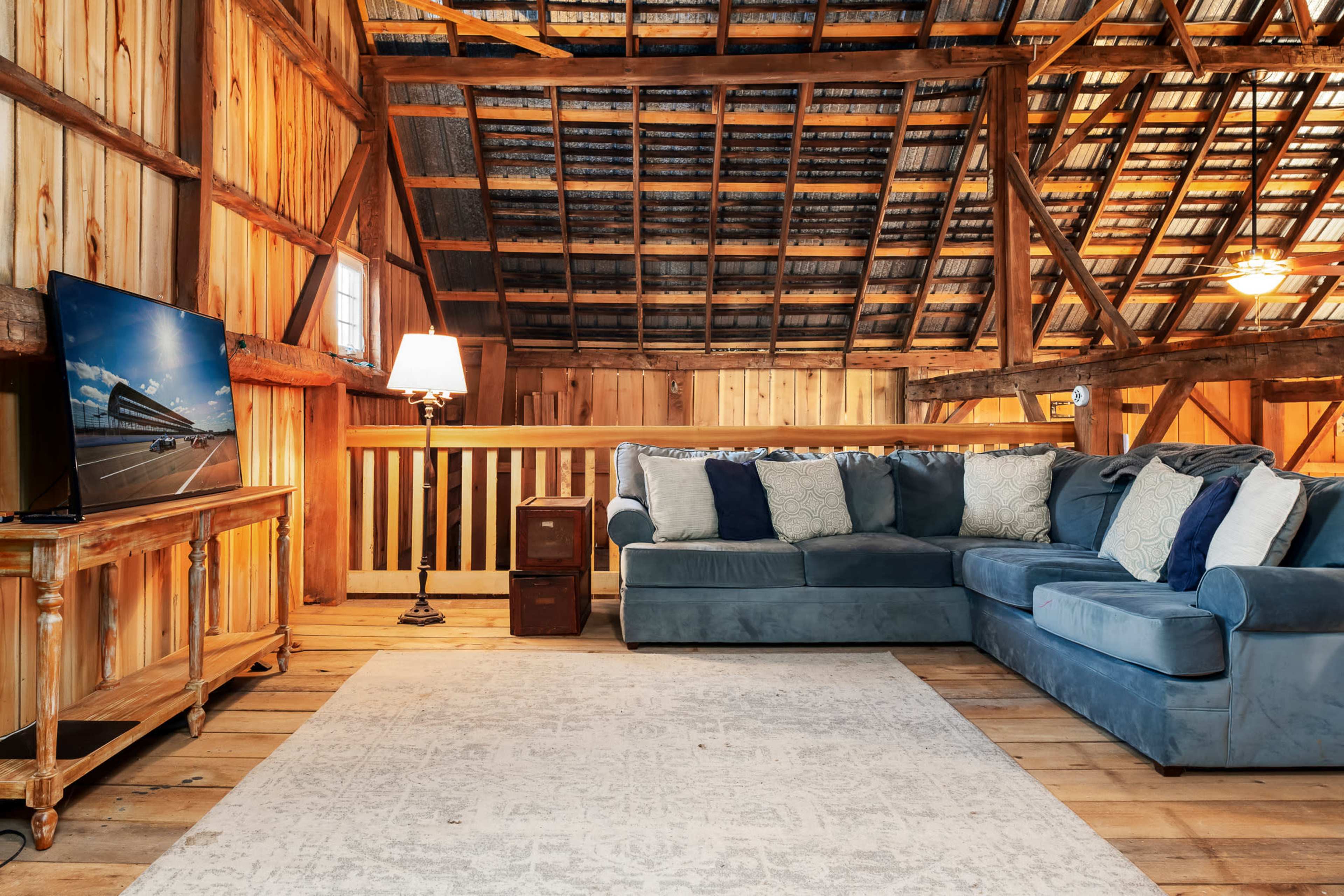 Modern Farmhouse Estate with Entertainment Barn and Pool Image in Clay Township, Carmel, IN