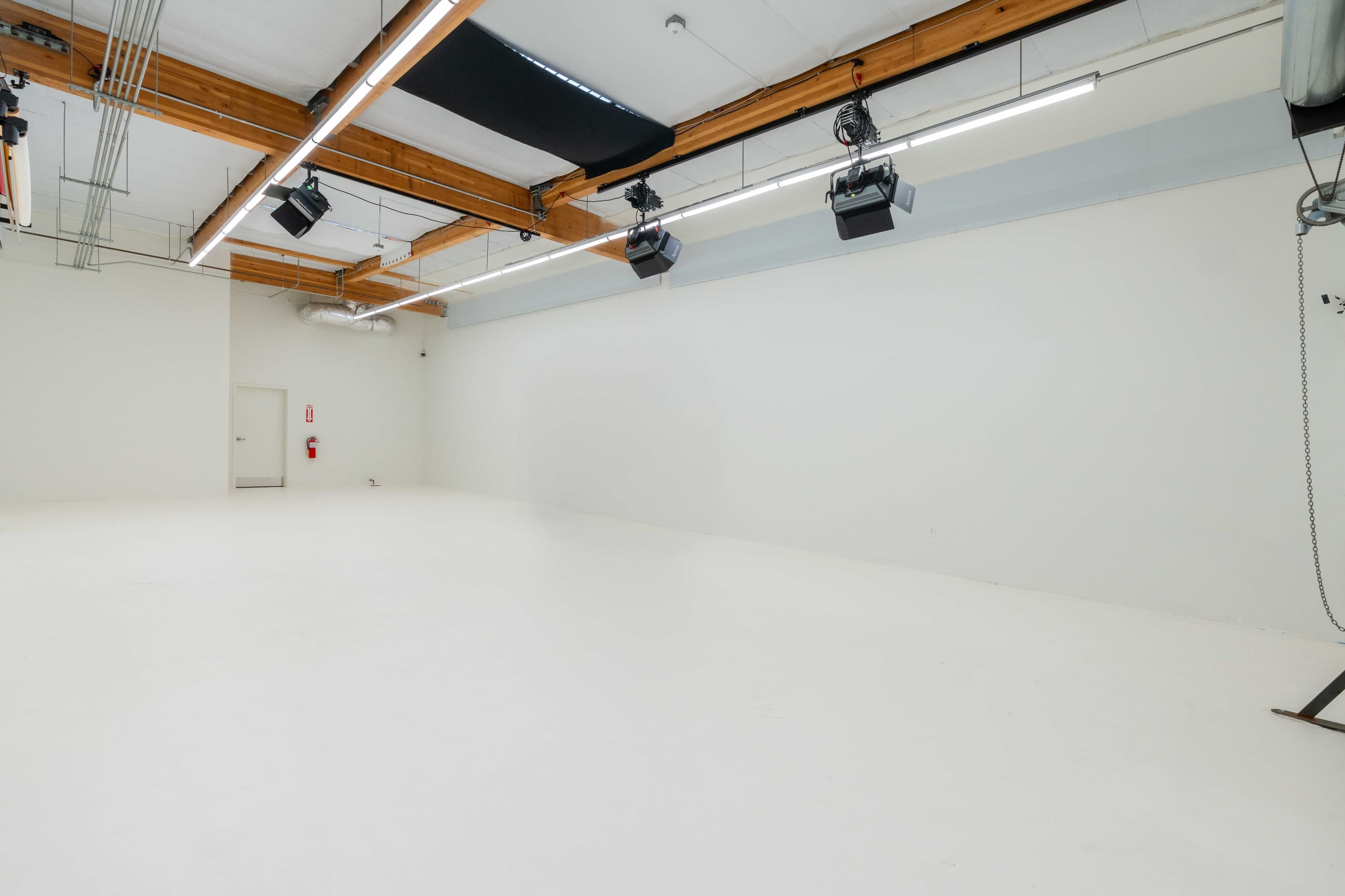 All White Flex Event Space in Anaheim Image in Platinum Triangle, ANAHEIM, CA