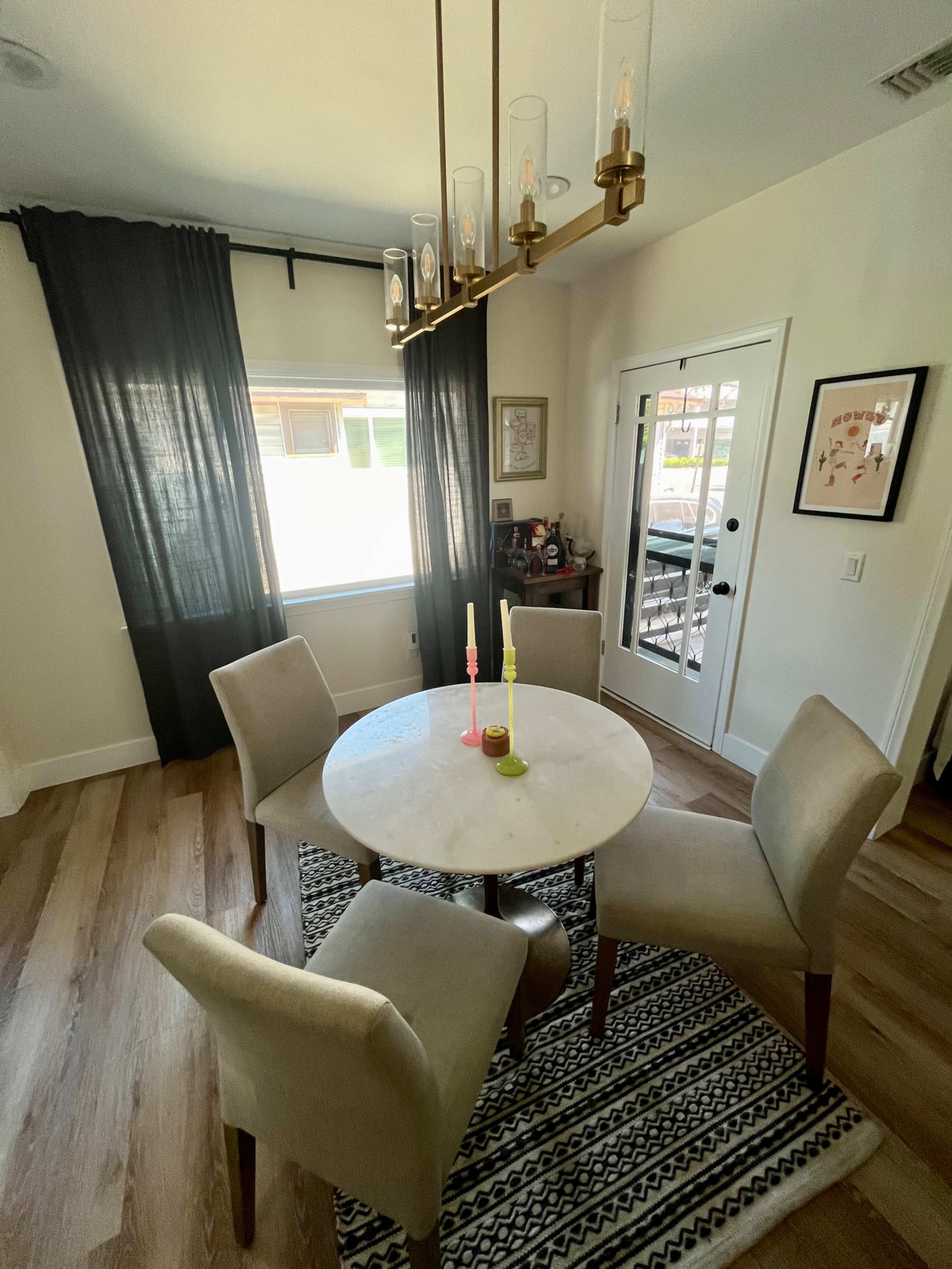 Cozy Neighborhood Home Image in Moorpark, Glendale, CA