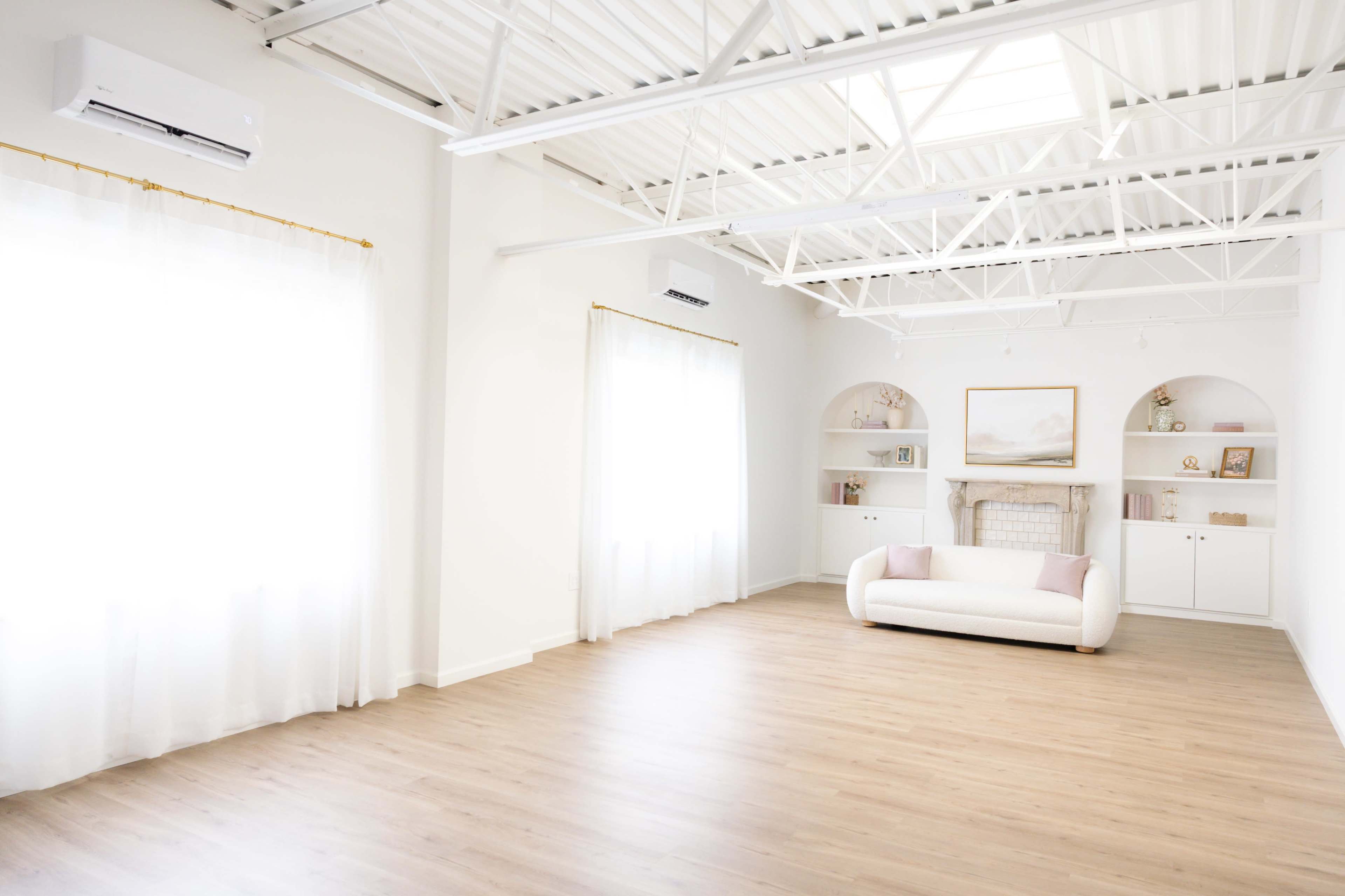 Large natural light photo & events studio with chic sets, classic backdrops, dressing room & makeup vanities Image in Bedford, Bedford Hills, NY