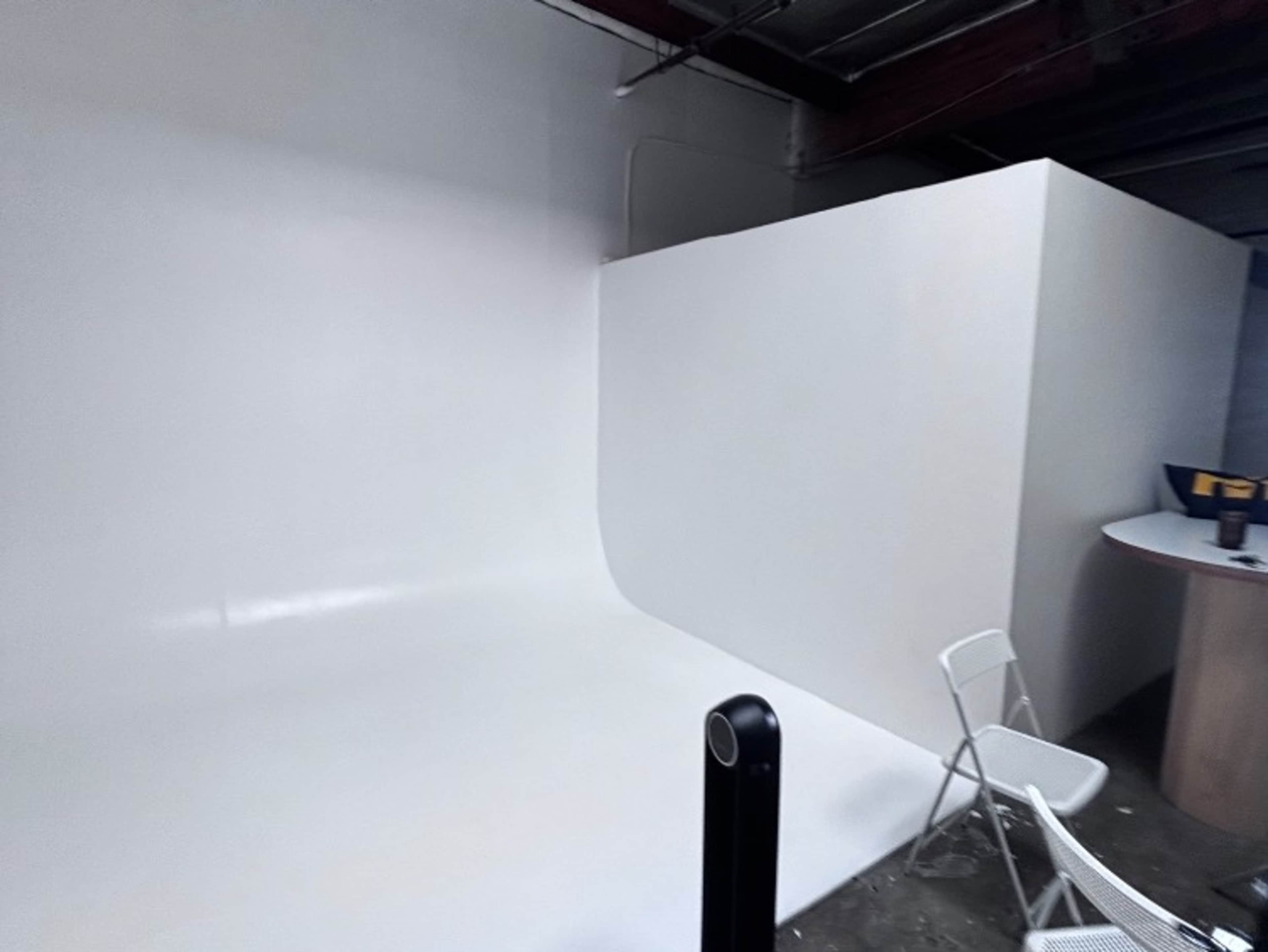 Cyclorama wall