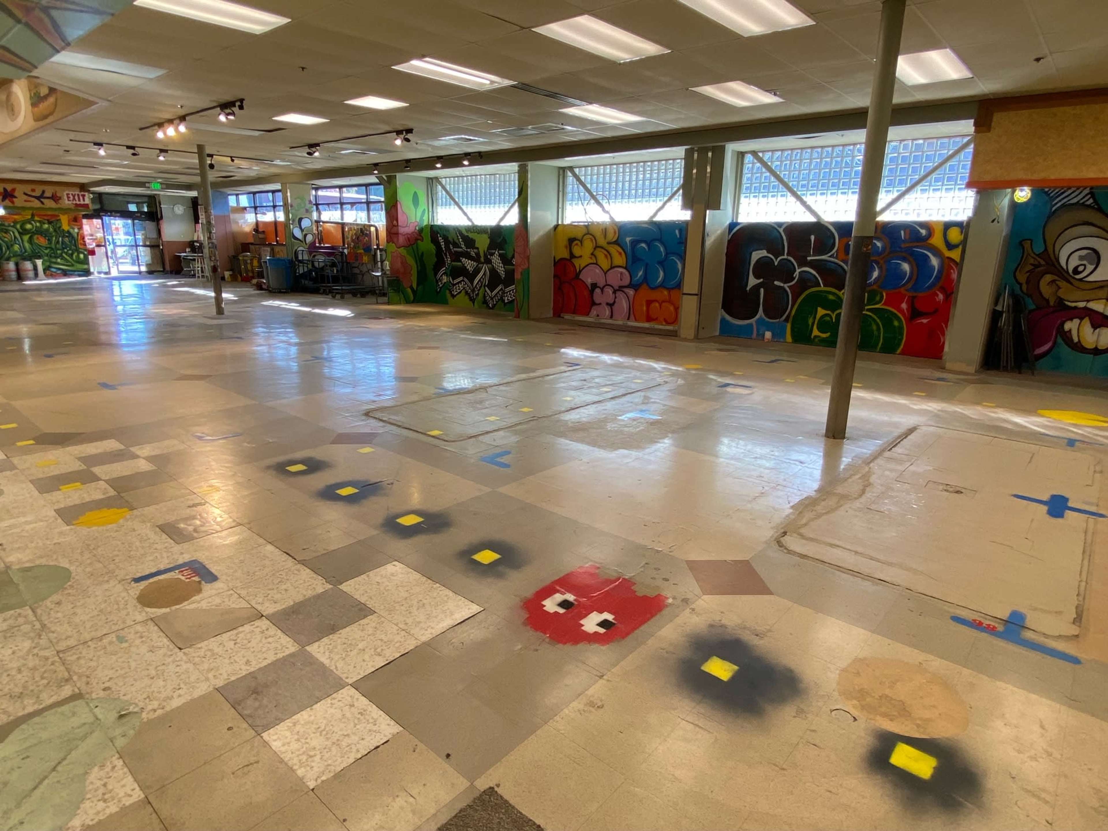 Large flexible space in a former grocery store. Image in Stevens, Seattle, WA