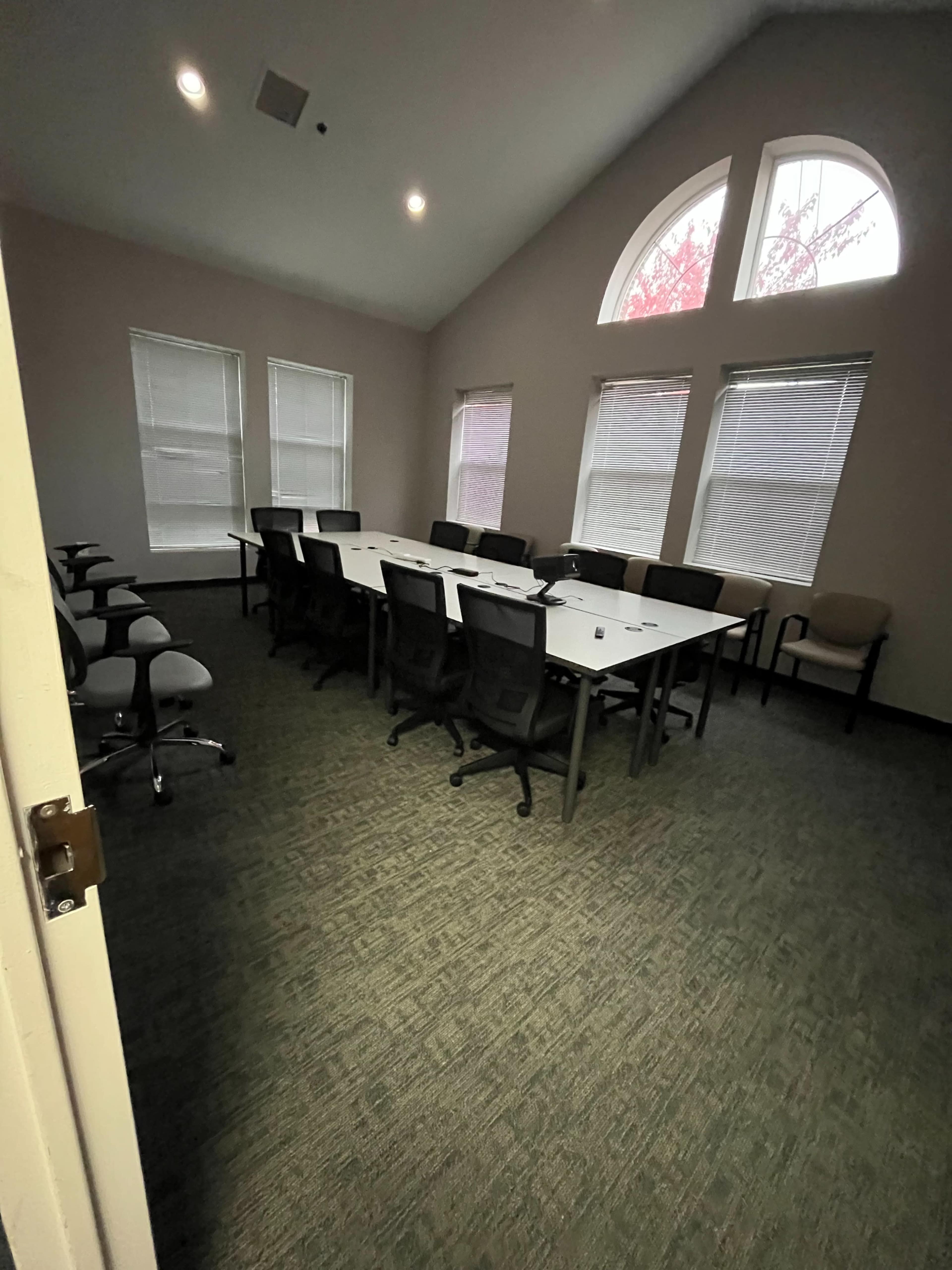 Conference Room for 25 guests Image in Potomac Falls, Sterling, VA