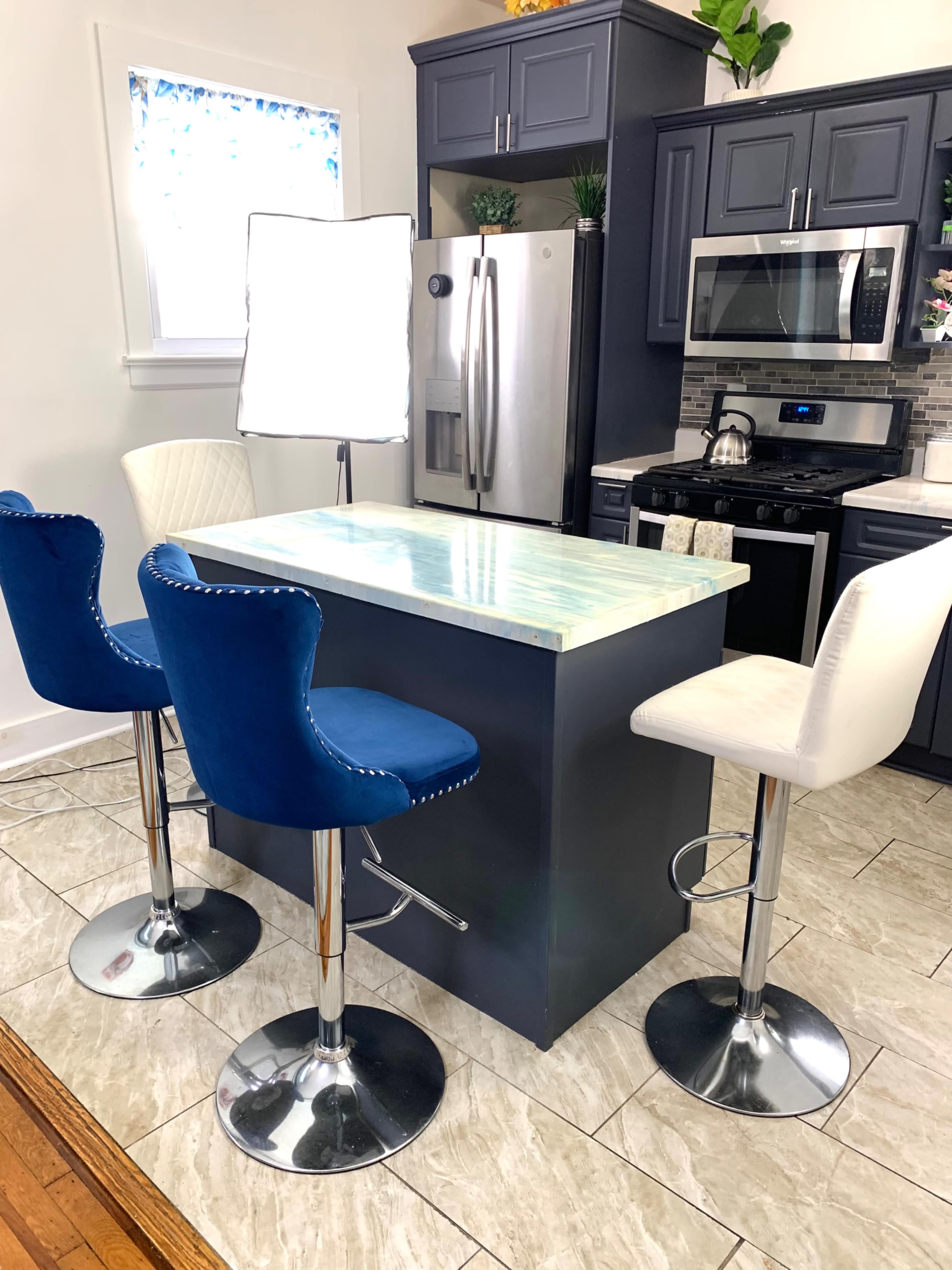 Modern urban house with chef's kitchen, dining and living room Image in Irvington, Irvington, NJ
