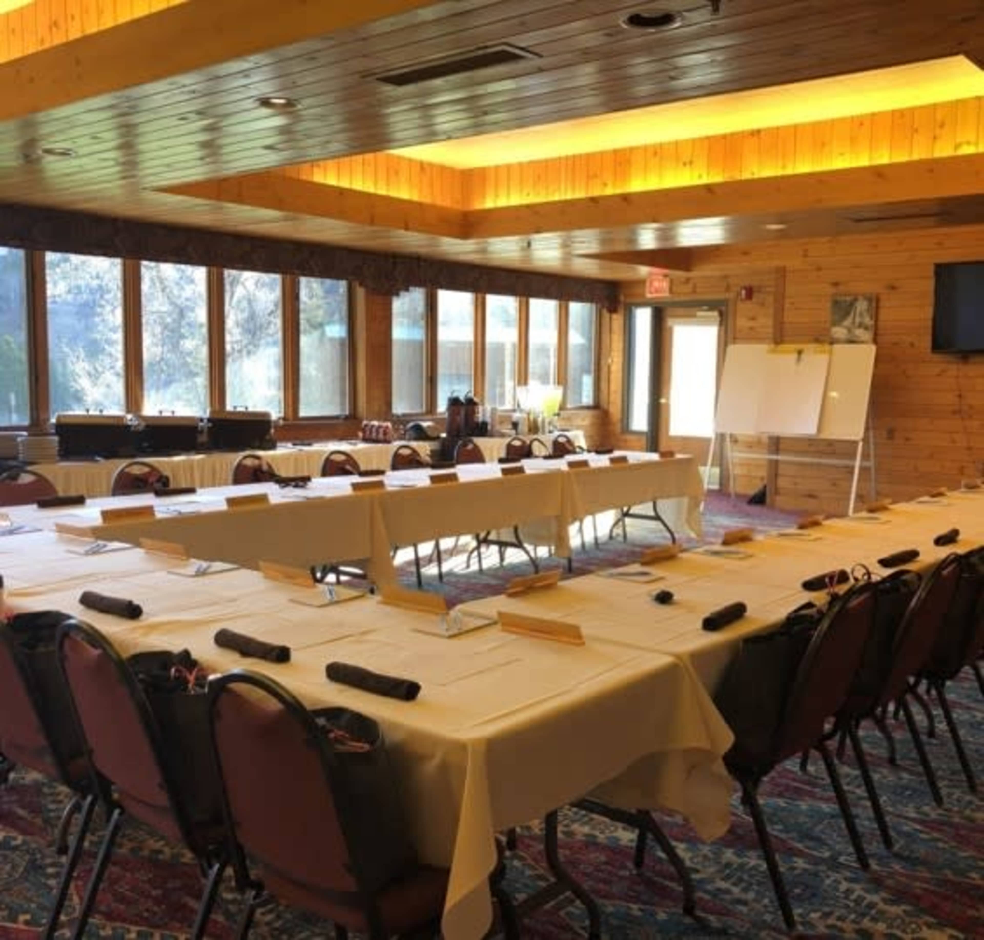 Black Hills Lodge Resort in Spearfish Canyon Image in South Lawrence, Lead, SD