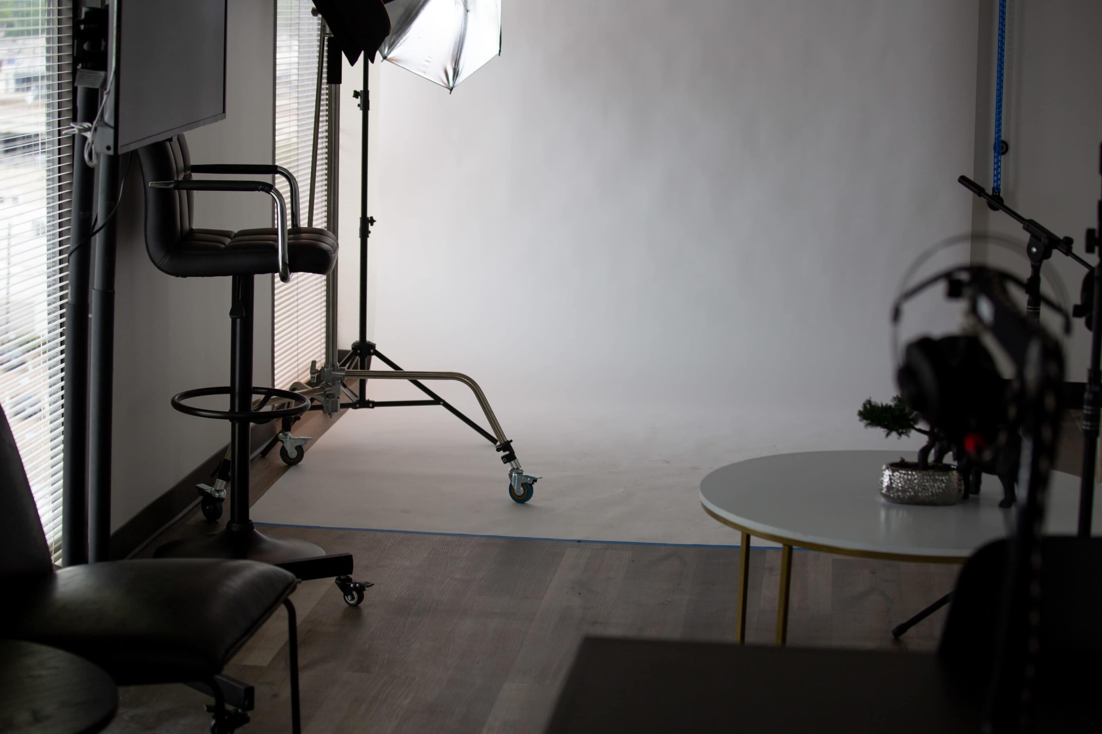 Modern Podcast & Content Studio w/ Pro Equipment in Houston Image in Braeburn, Houston, TX