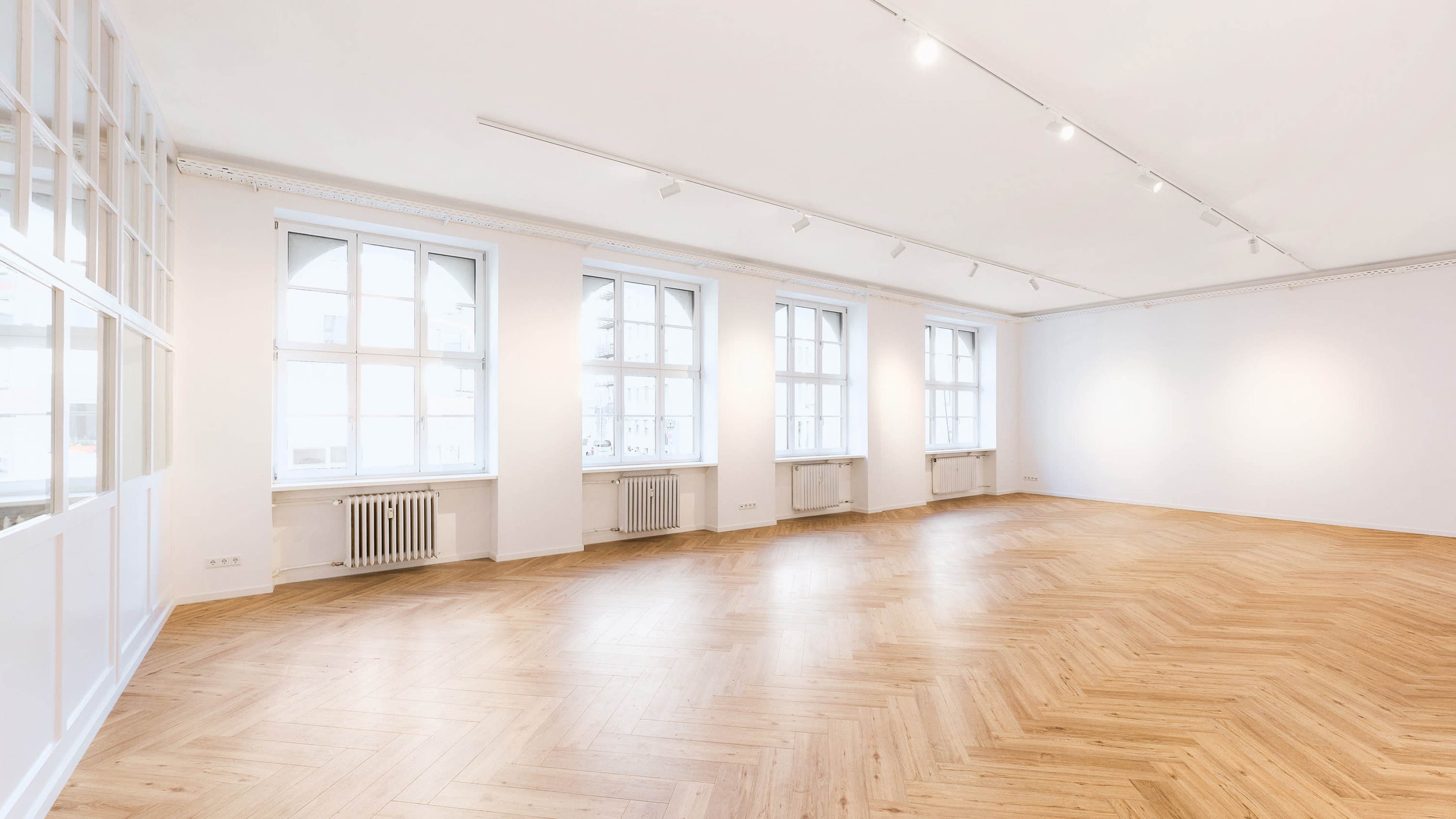 Downton Photo Studio. One place – many possibilities Image in , München