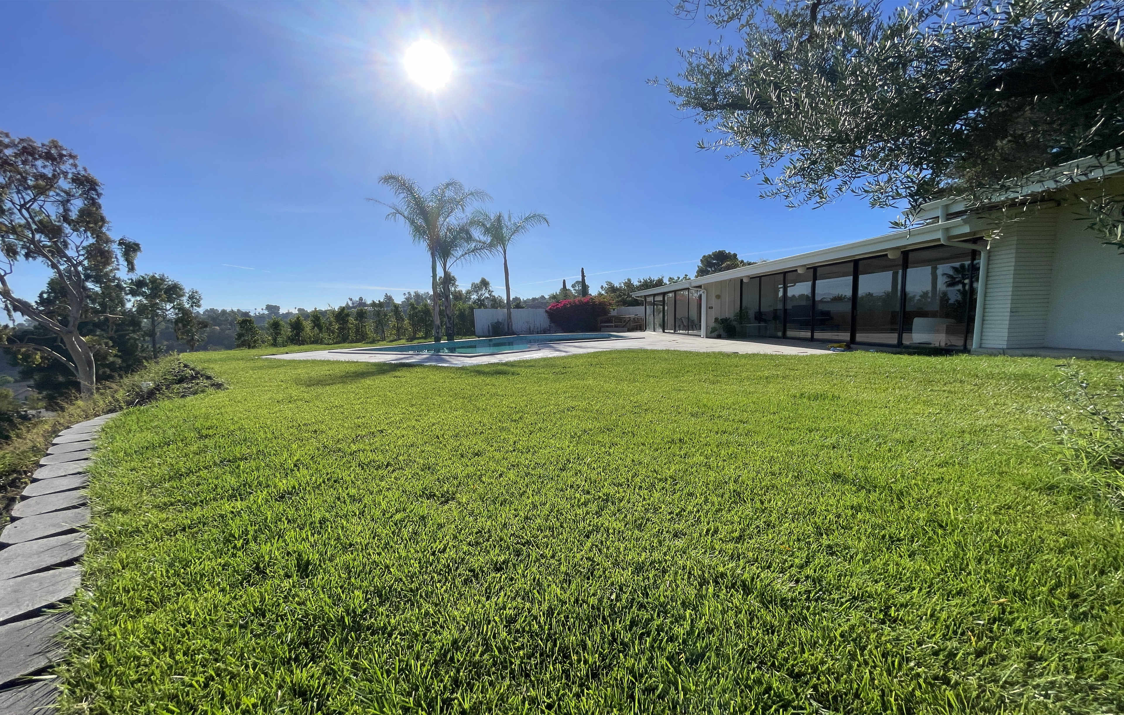 Mid Century Modern hillside house with stunning panorama views Image in Encino, Sherman Oaks, CA
