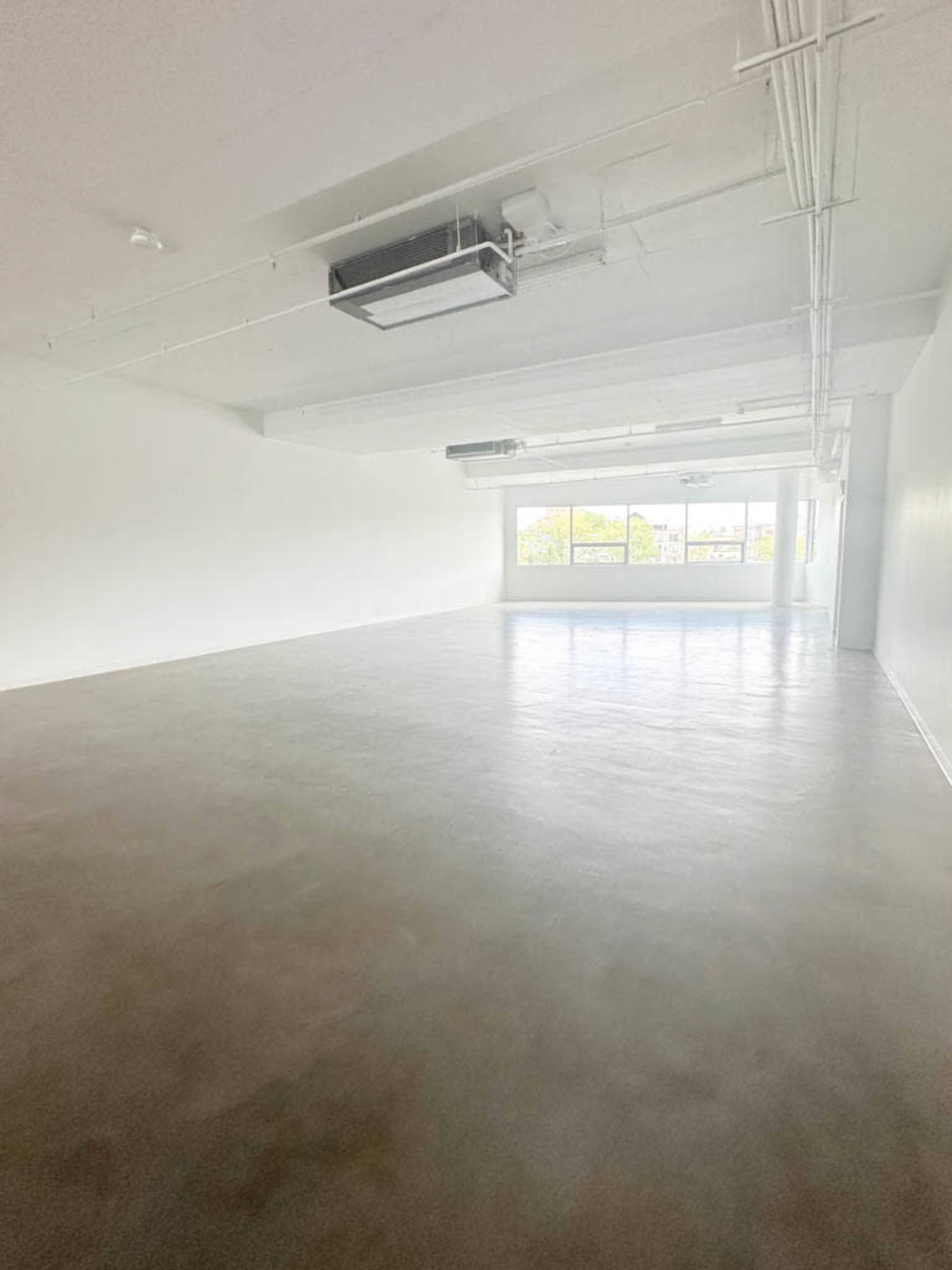 Platform 4 Image in Central Vancouver, Vancouver, BC