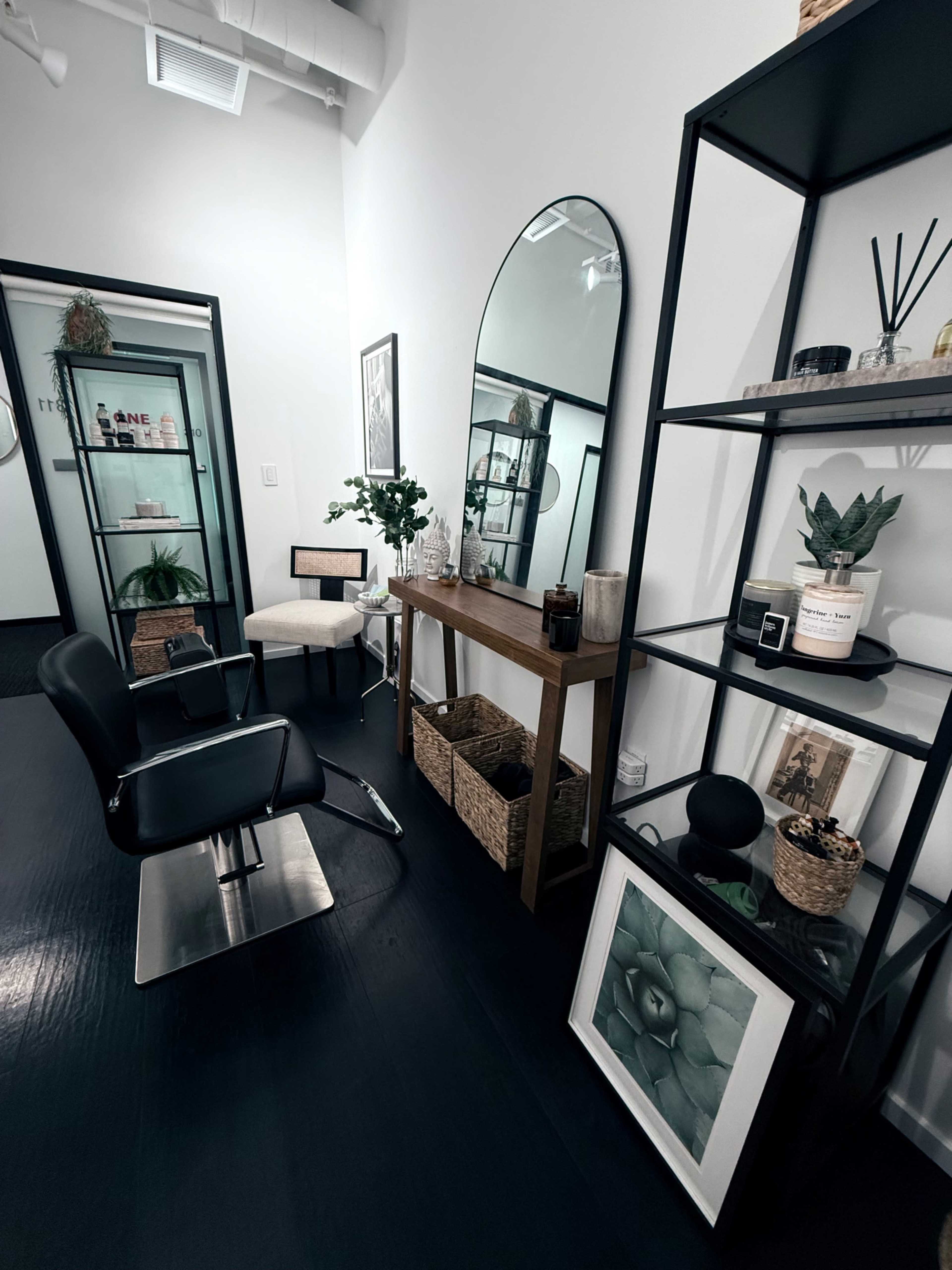 Modern Luxury Private Hair Studio Image in Central LA, West Hollywood, CA