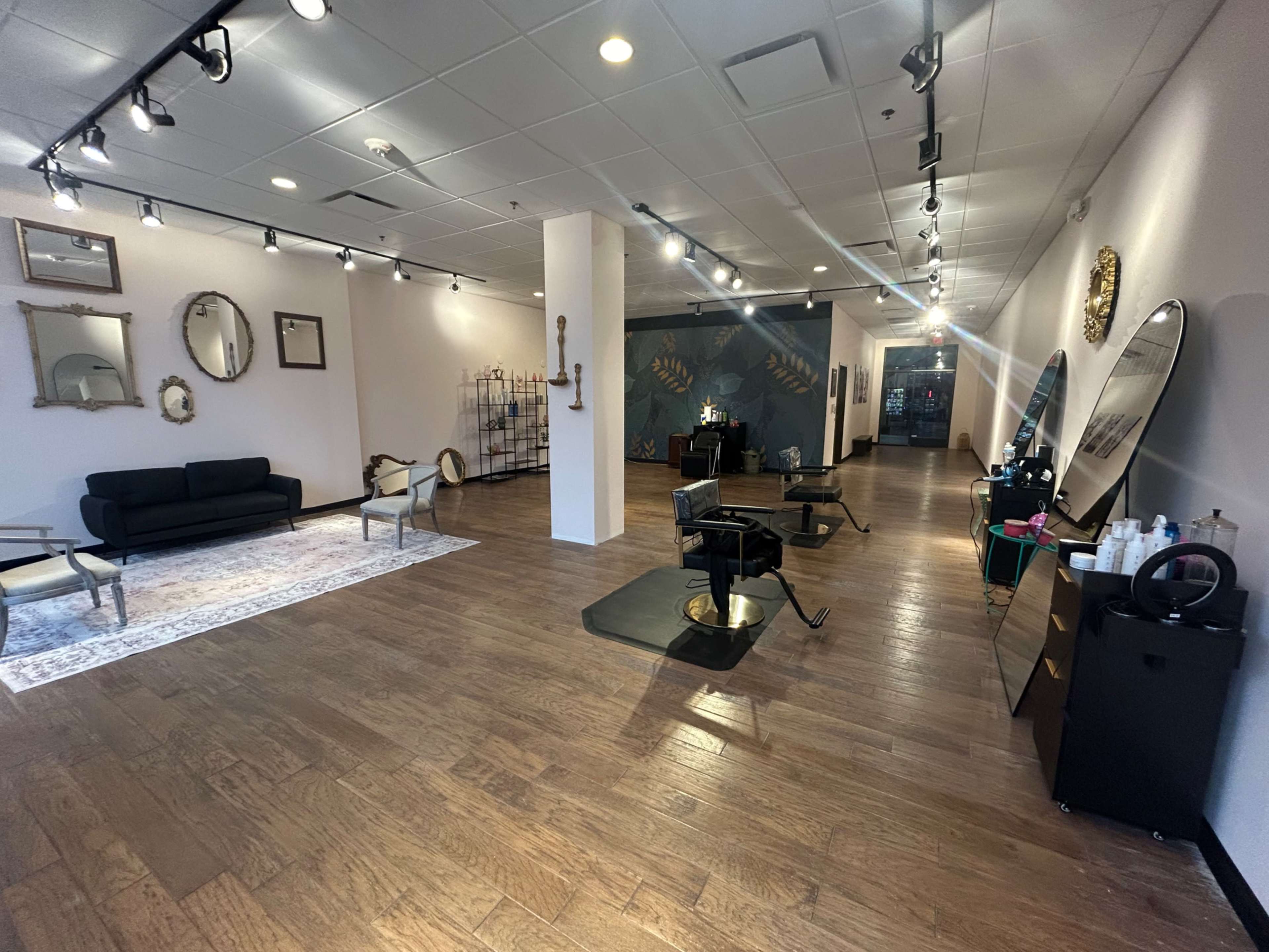 Hennepin Ave Storefront Salon space for rent Image in Calhoun Isles, Minneapolis, MN
