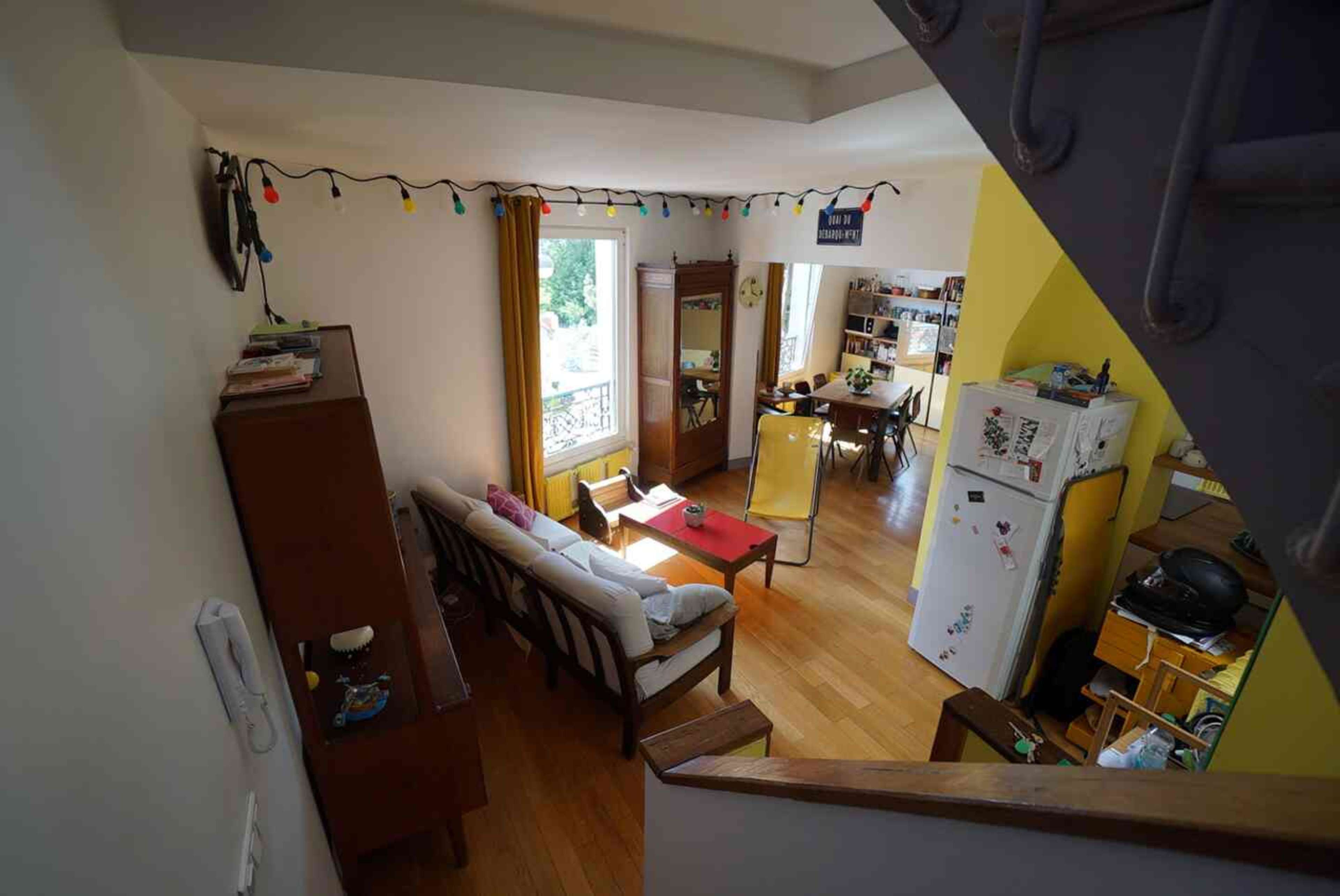maison joyeuse, comfy, vue sur tout Paris, 5 pièces sur 3 niveaux Image in Belleville, Paris