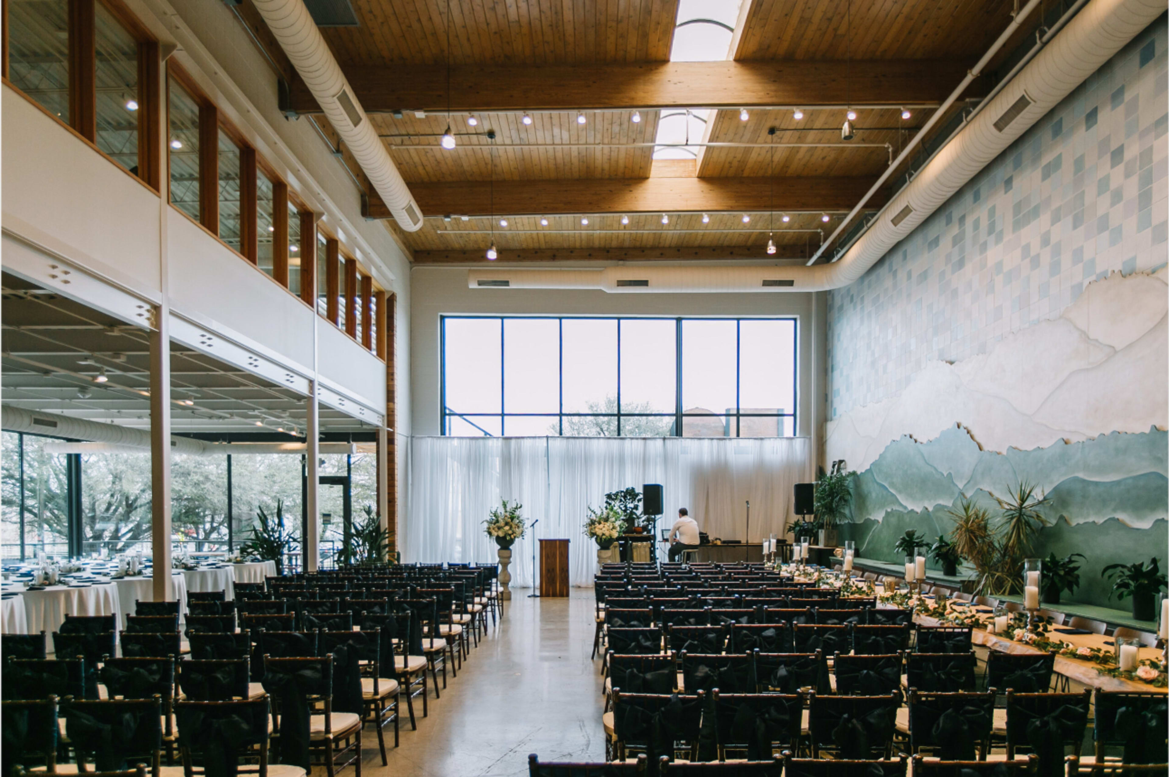 Soulful Space in Central Austin with Natural Light Image in Brentwood, Austin, TX