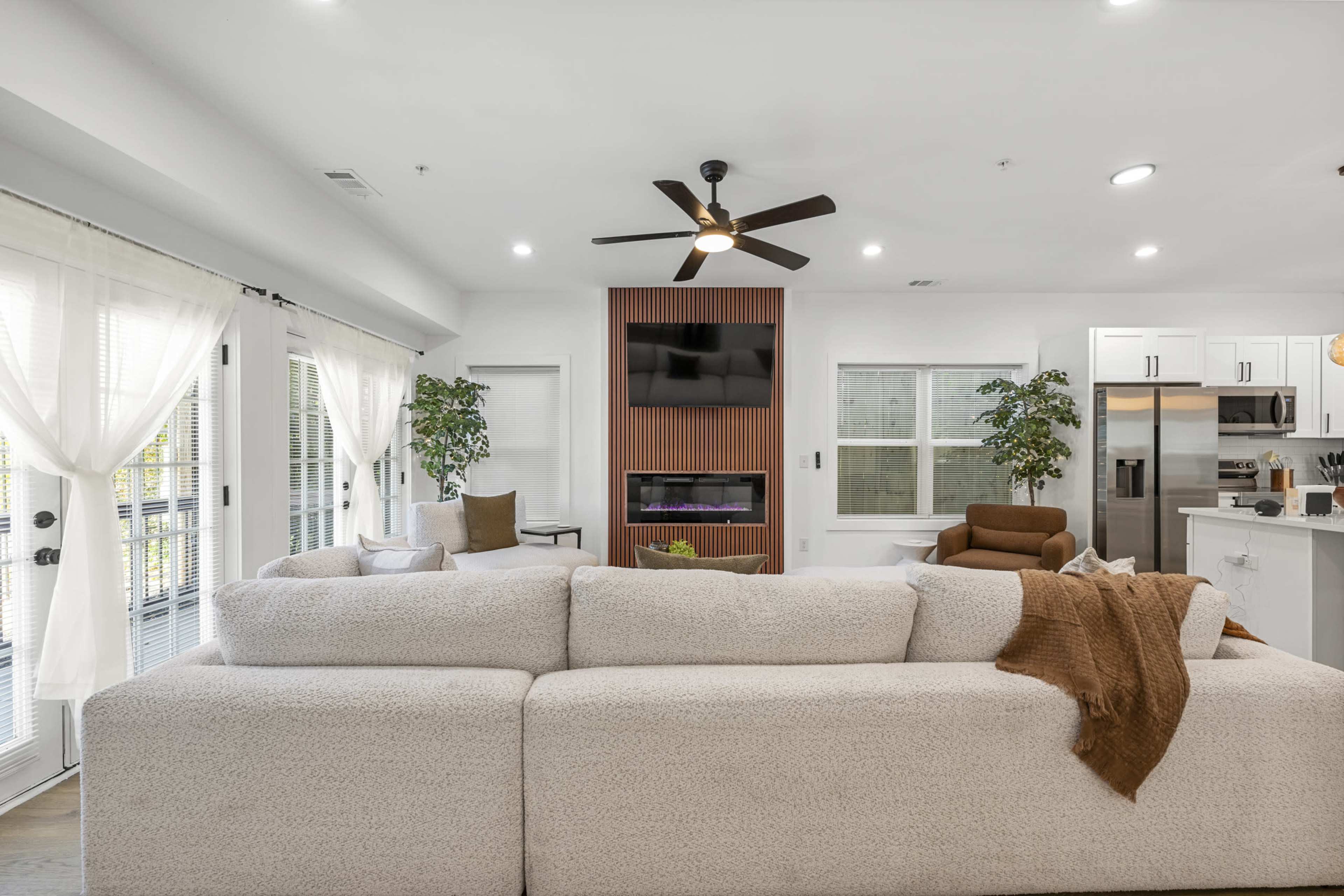 Spacious Urban Condo Image in Sylvan Hills, Atlanta, GA