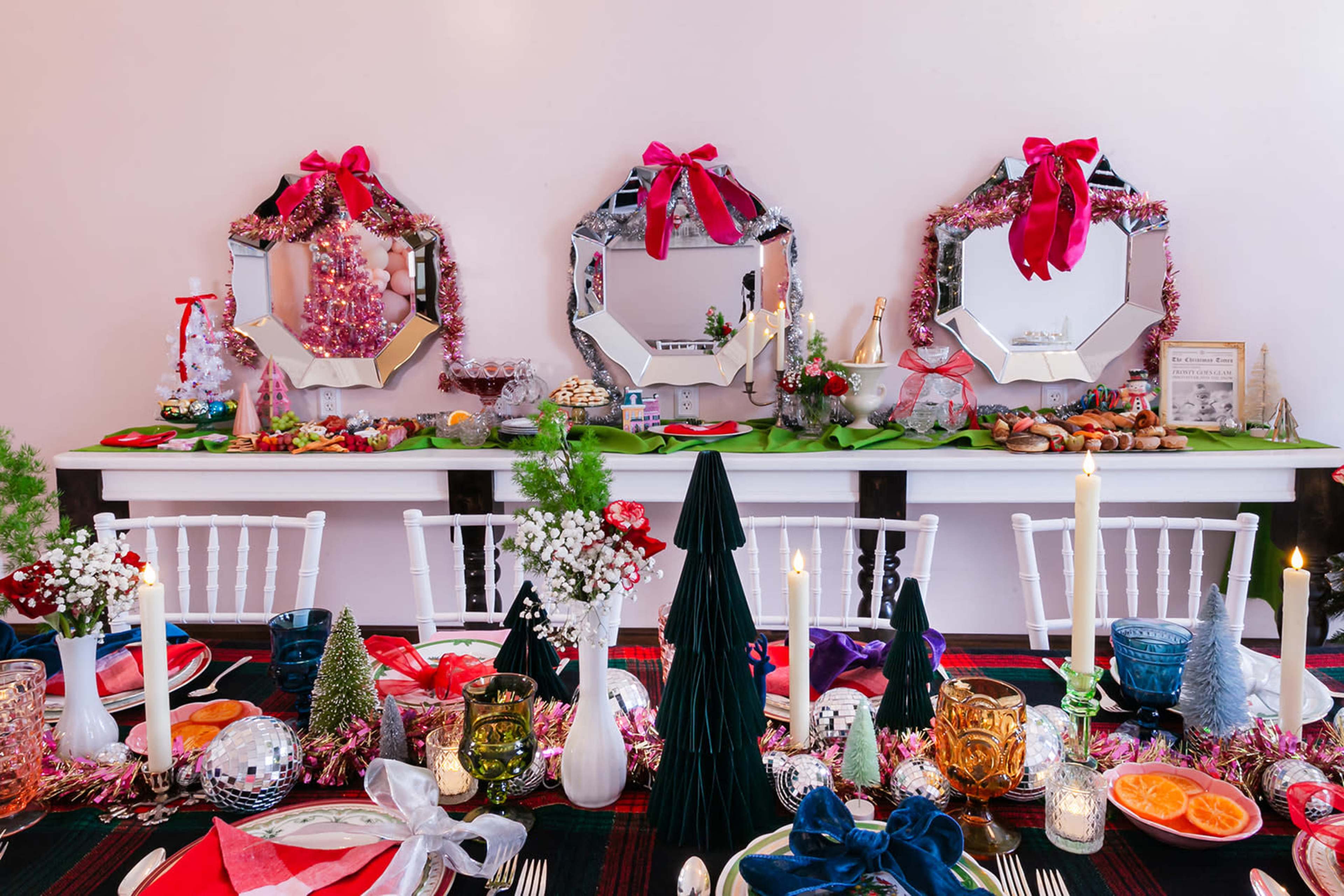 Downton Suite with Vintage Holiday Vibes Image in Niles, Niles, MI