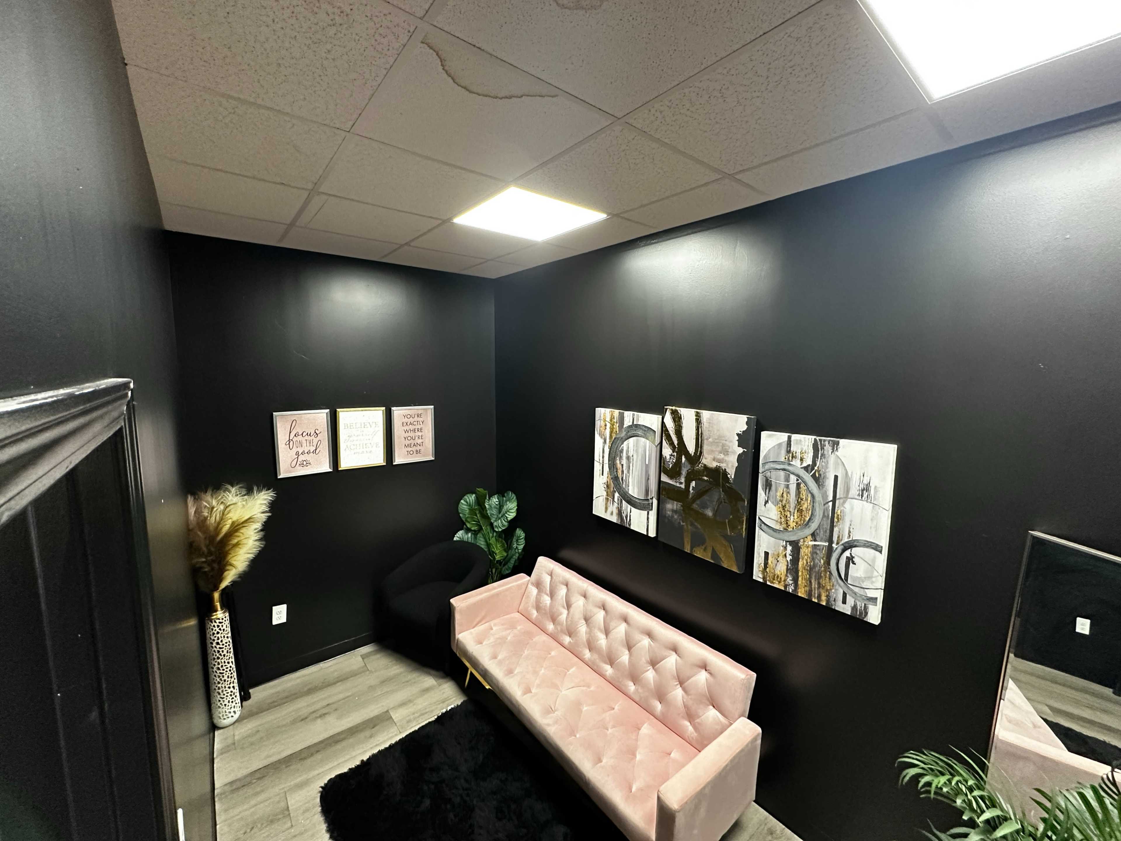 Elegant Acworth Event Loft Right Off the Highway • Ideal for All Celebrations Image in Acworth, Acworth, GA