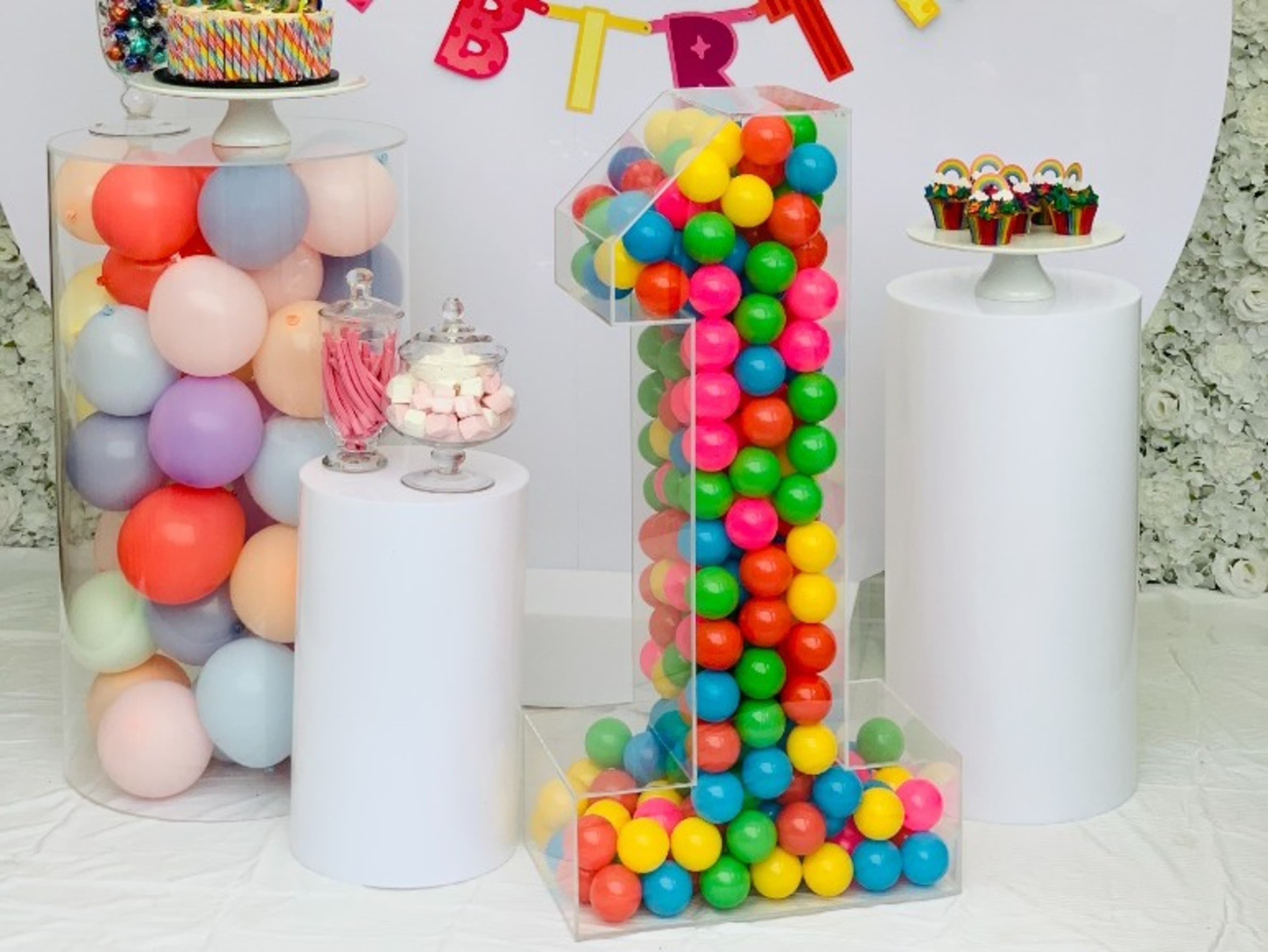 Set of 5 Acrylic Plinths White or Clear or Number