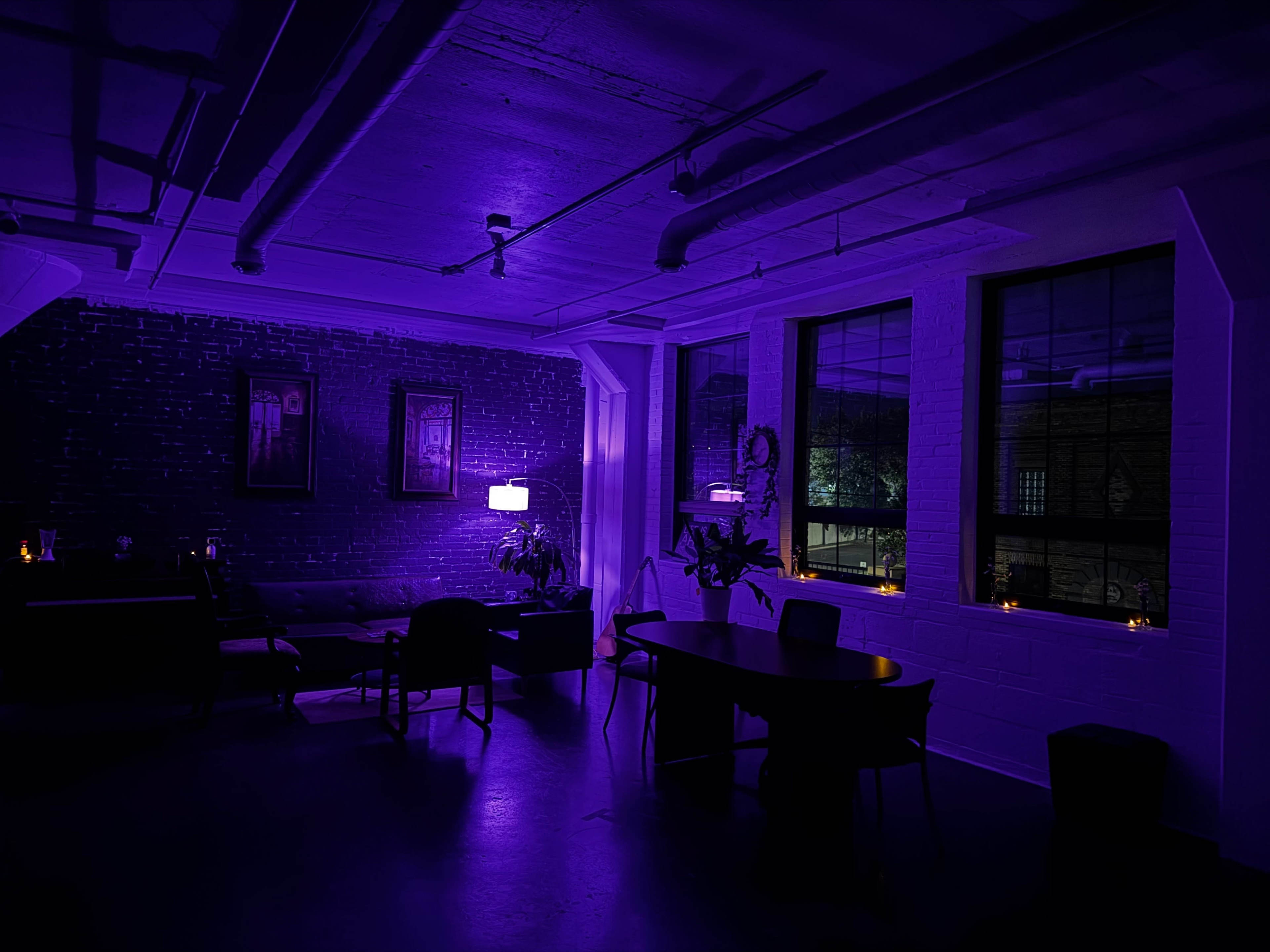 Vintage-Inspired Creative Space for Shoots & Private Parties Image in Near North, Minneaplis, MN