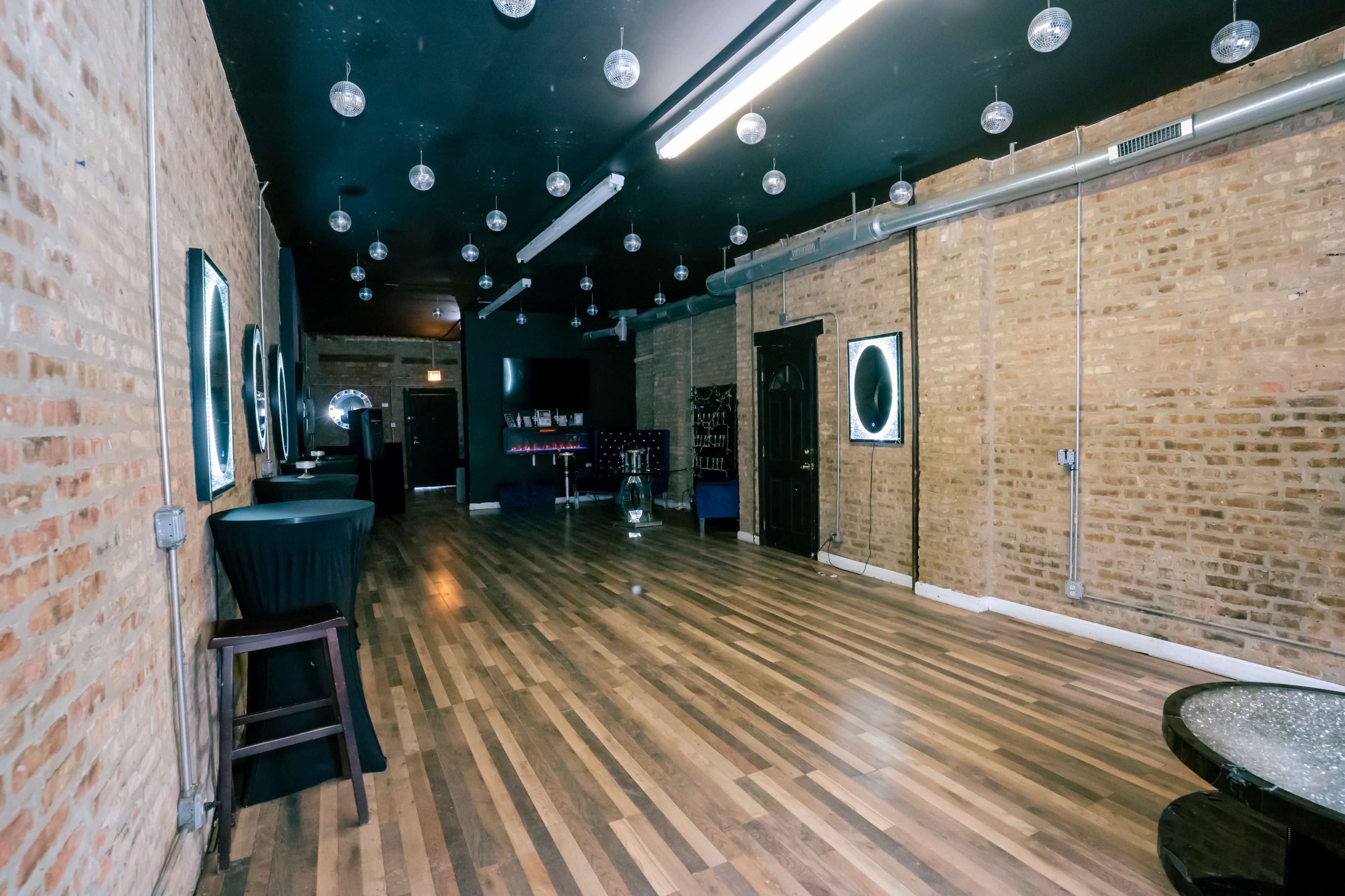 Luxurious Spacious Loft in the Heart of Greater Grand Crossing Image in South Side, Chicago, IL