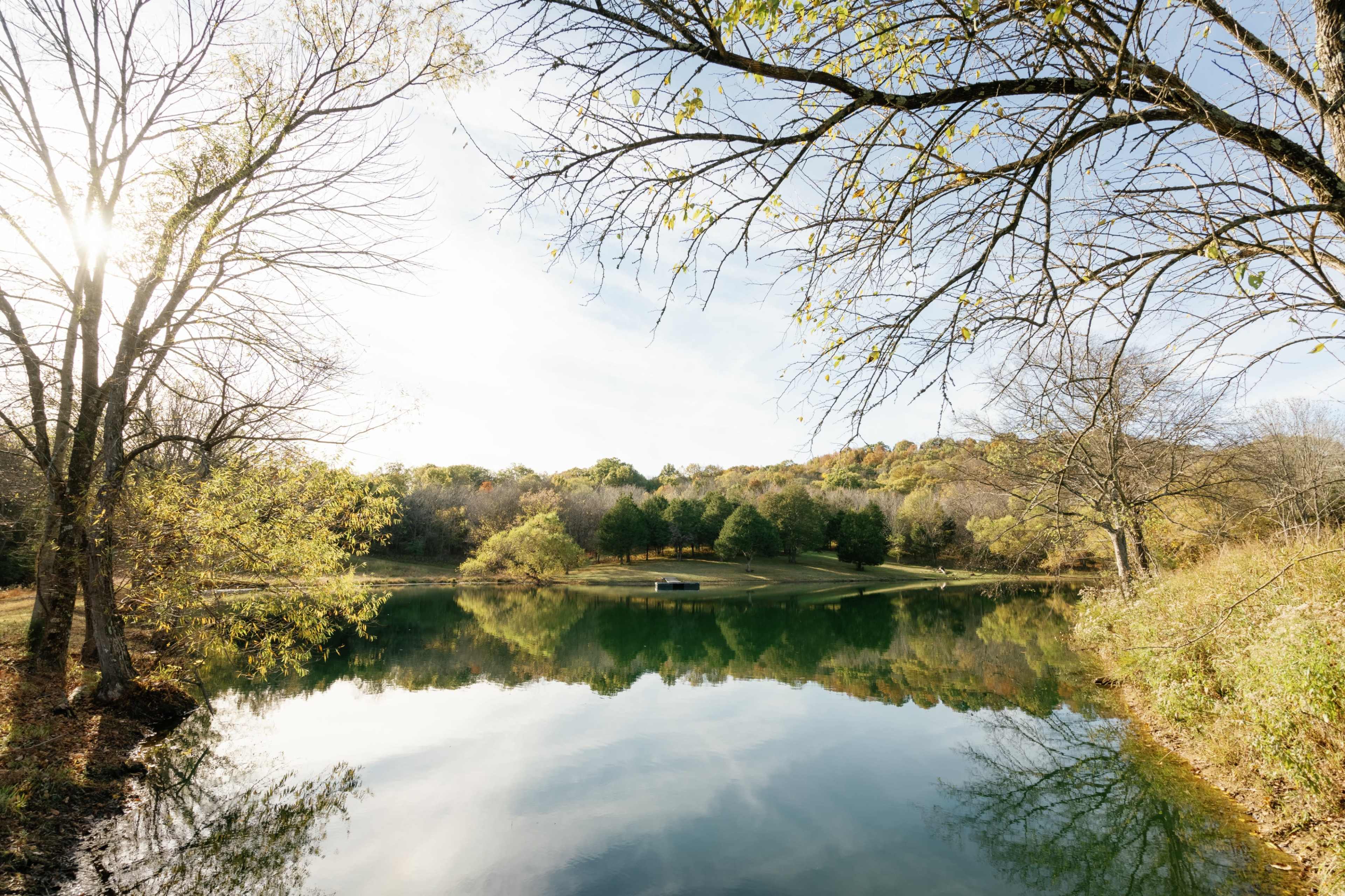 Luxe 50 Acre Farm with Private Lake, Rooftop Deck, Pool and Sauna Image in Gallatin, Gallatin, TN