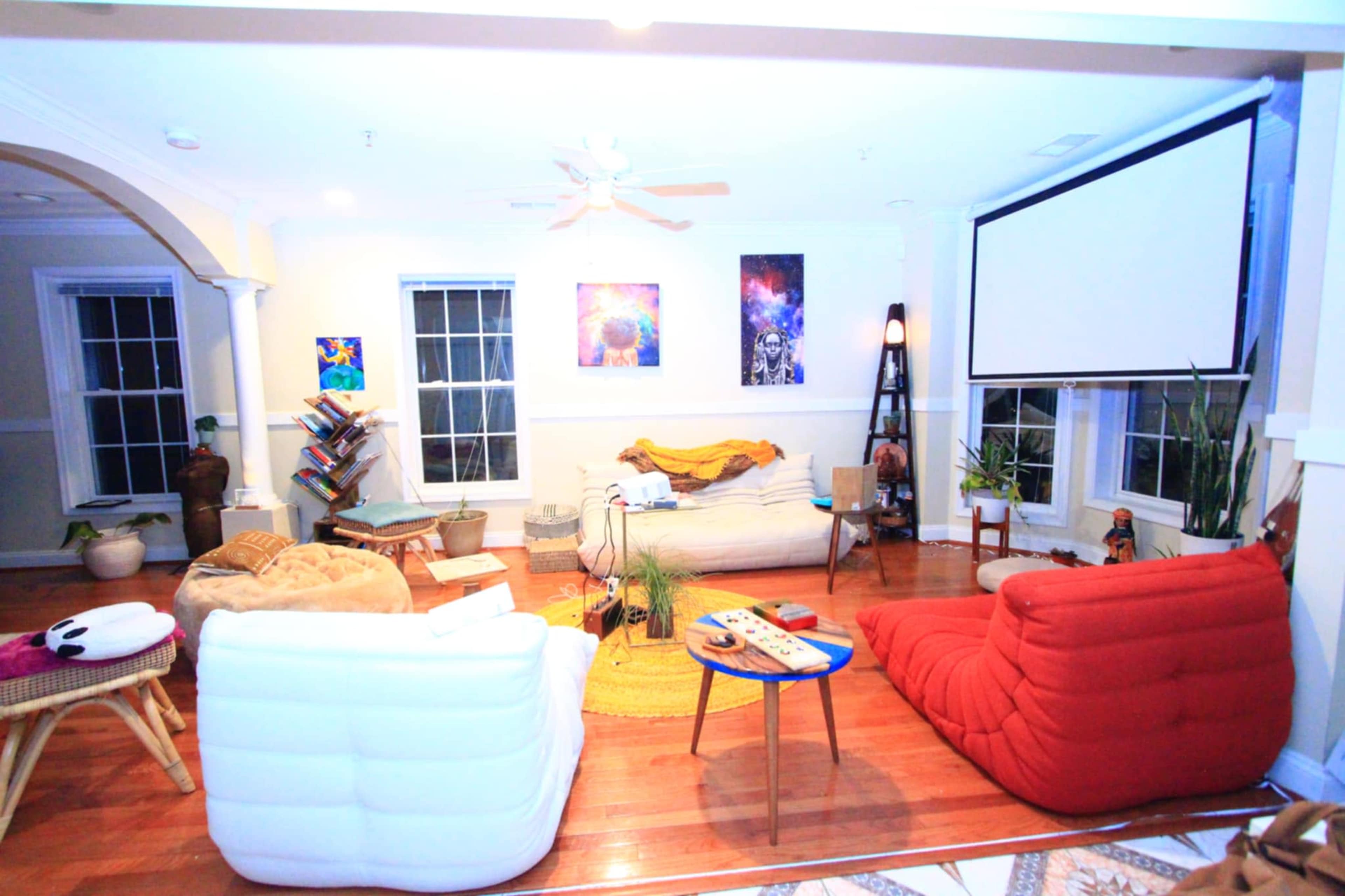 Large Vibey, Common Areas in Historic D.C. for Small Gatherings Image in Northeast Washington, Washington, DC