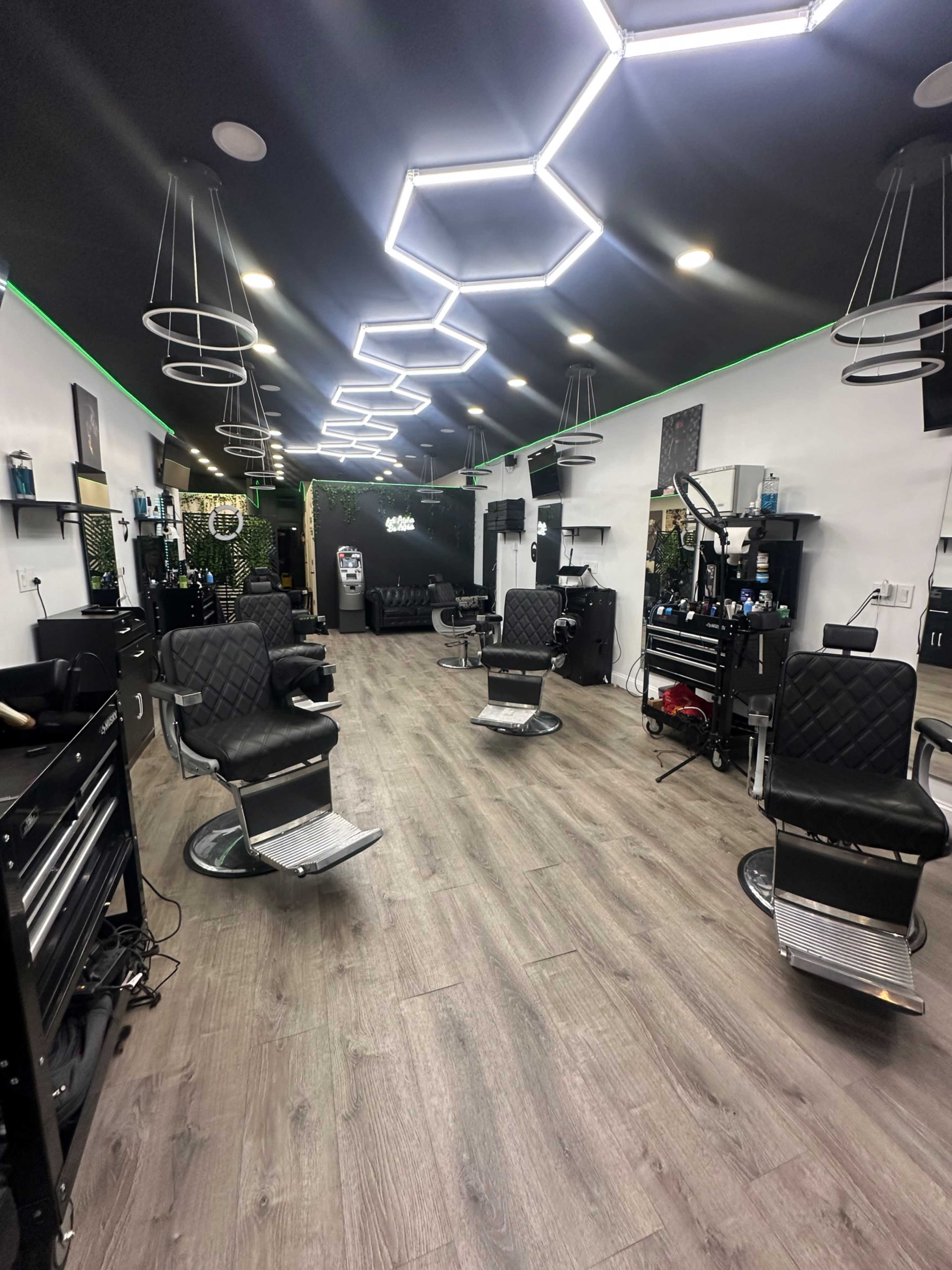 Renovated Barbershop on Jericho Tpke Image in Bellerose Manor, Bellerose, NY