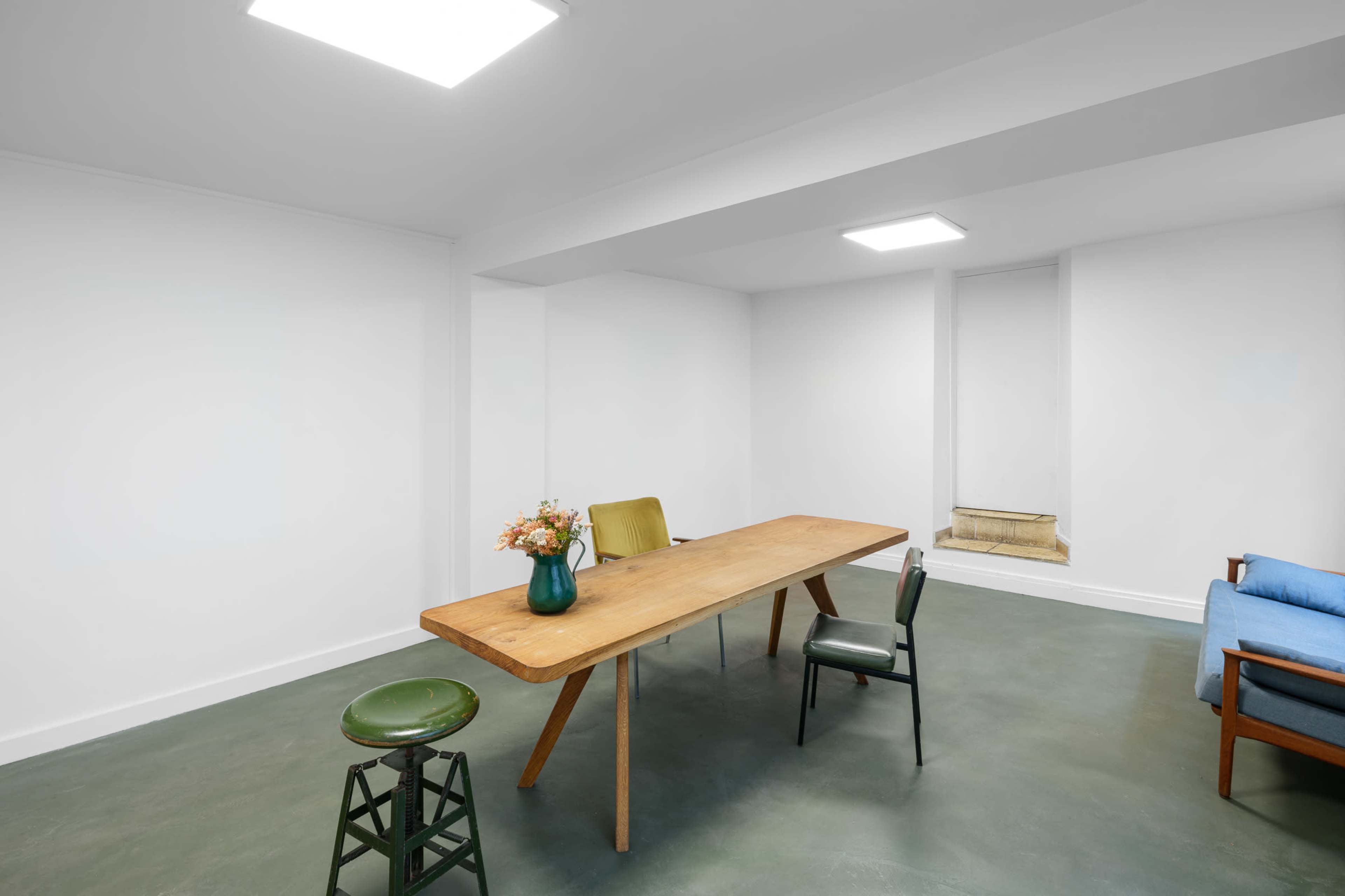 Showroom en plein coeur de St Germain Image in Monnaie, Paris, 