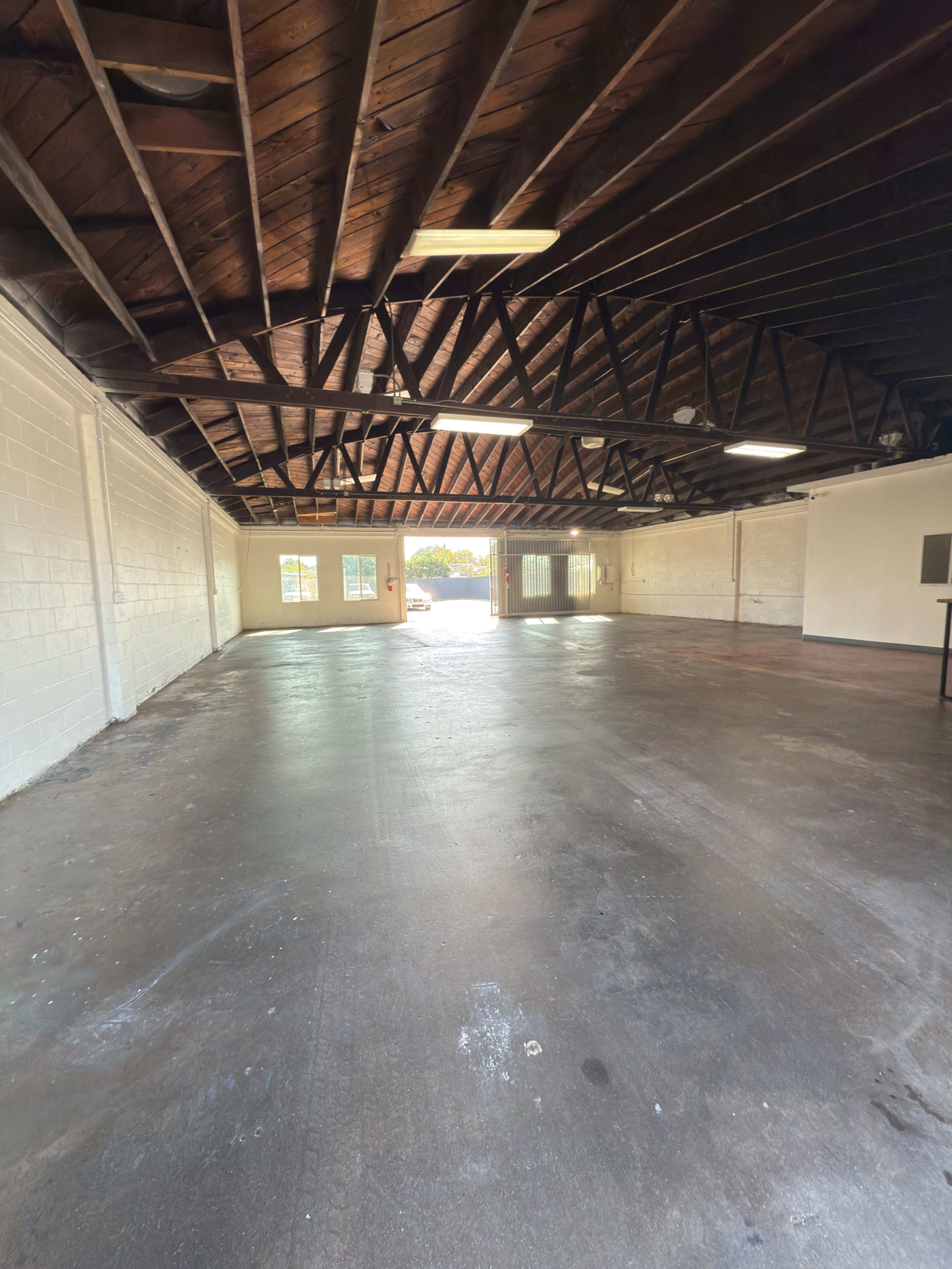 Industrial Event Space with Roll-Up Door Access Image in Compton, Compton, CA