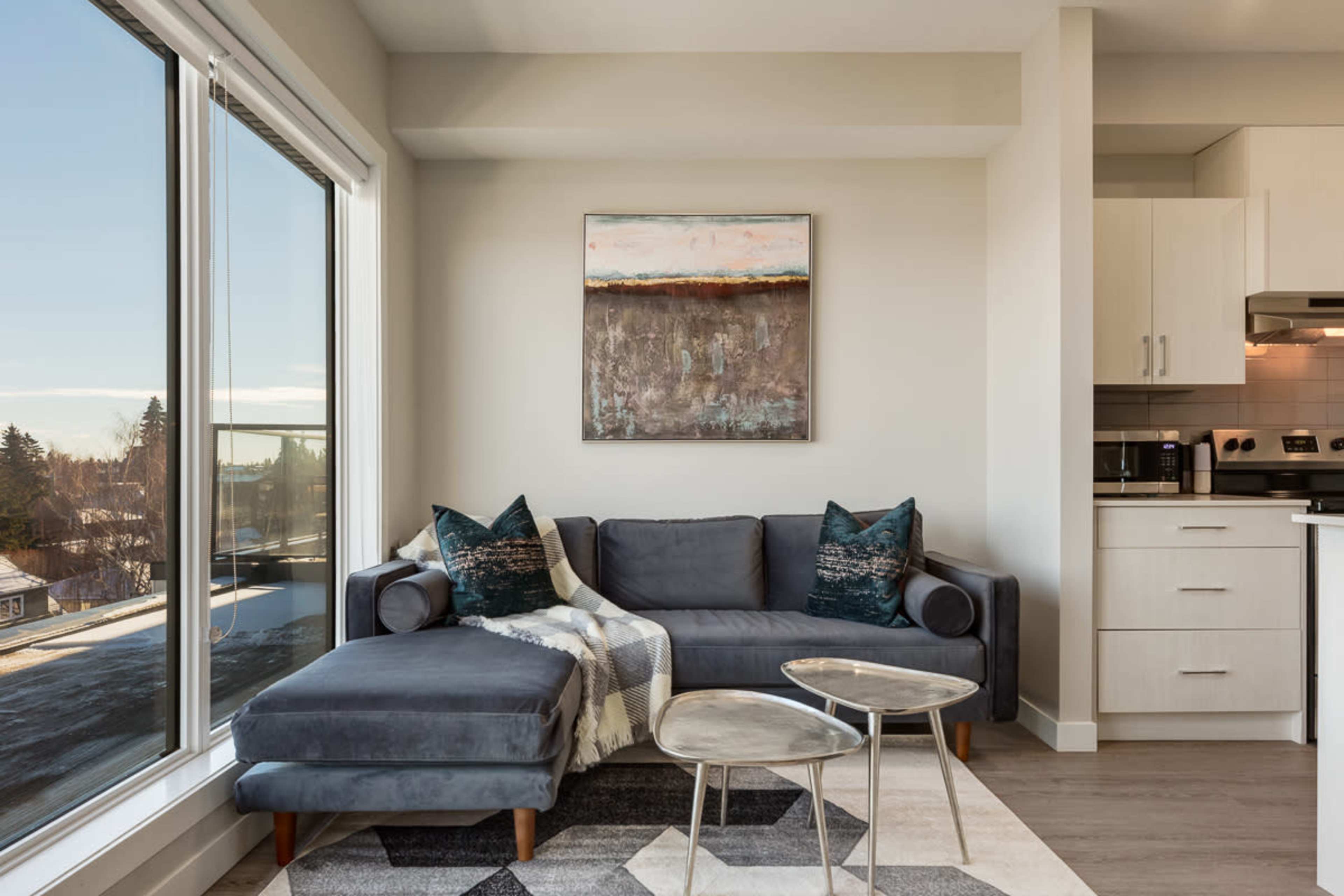 Penthouse Apartment with Skyline Views Image in Southwest Calgary, Calgary, AB