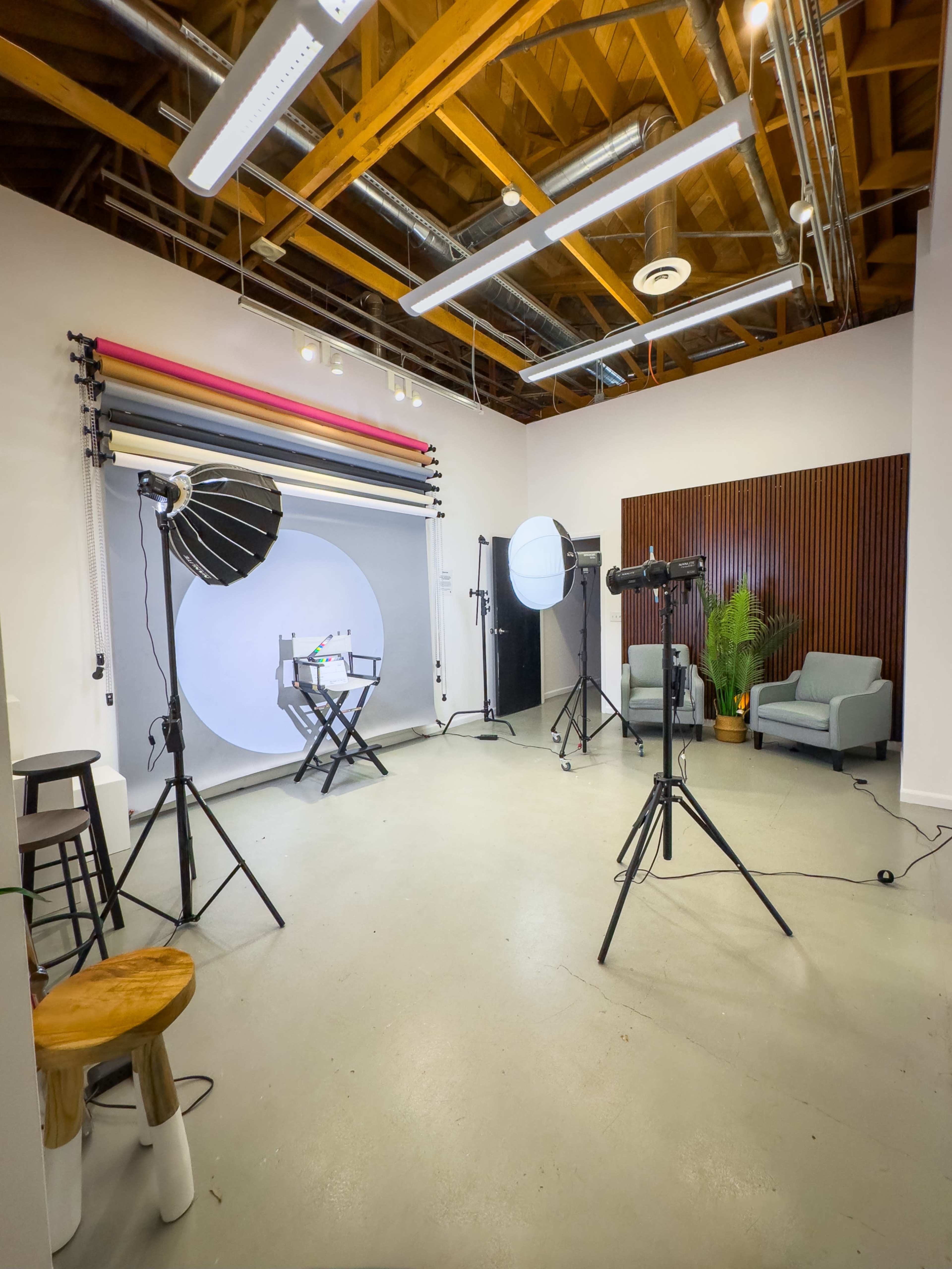 Well-equipped and Affordable Photography Studio Image in Downtown, Fresno, CA