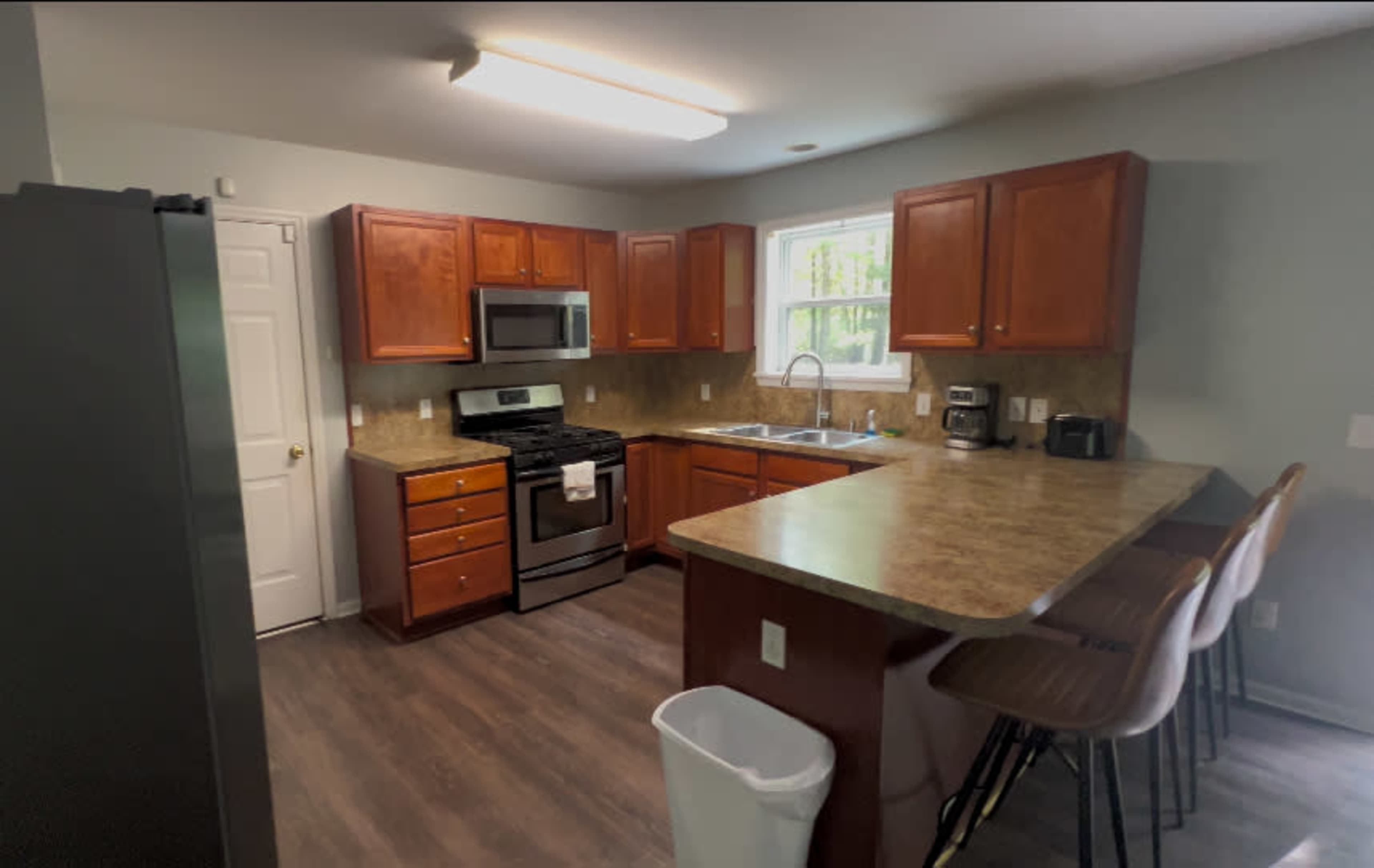 Spacious 4BR Home with Basement – Minimal Image in Middle Smithfield Township, East Stroudsburg, PA