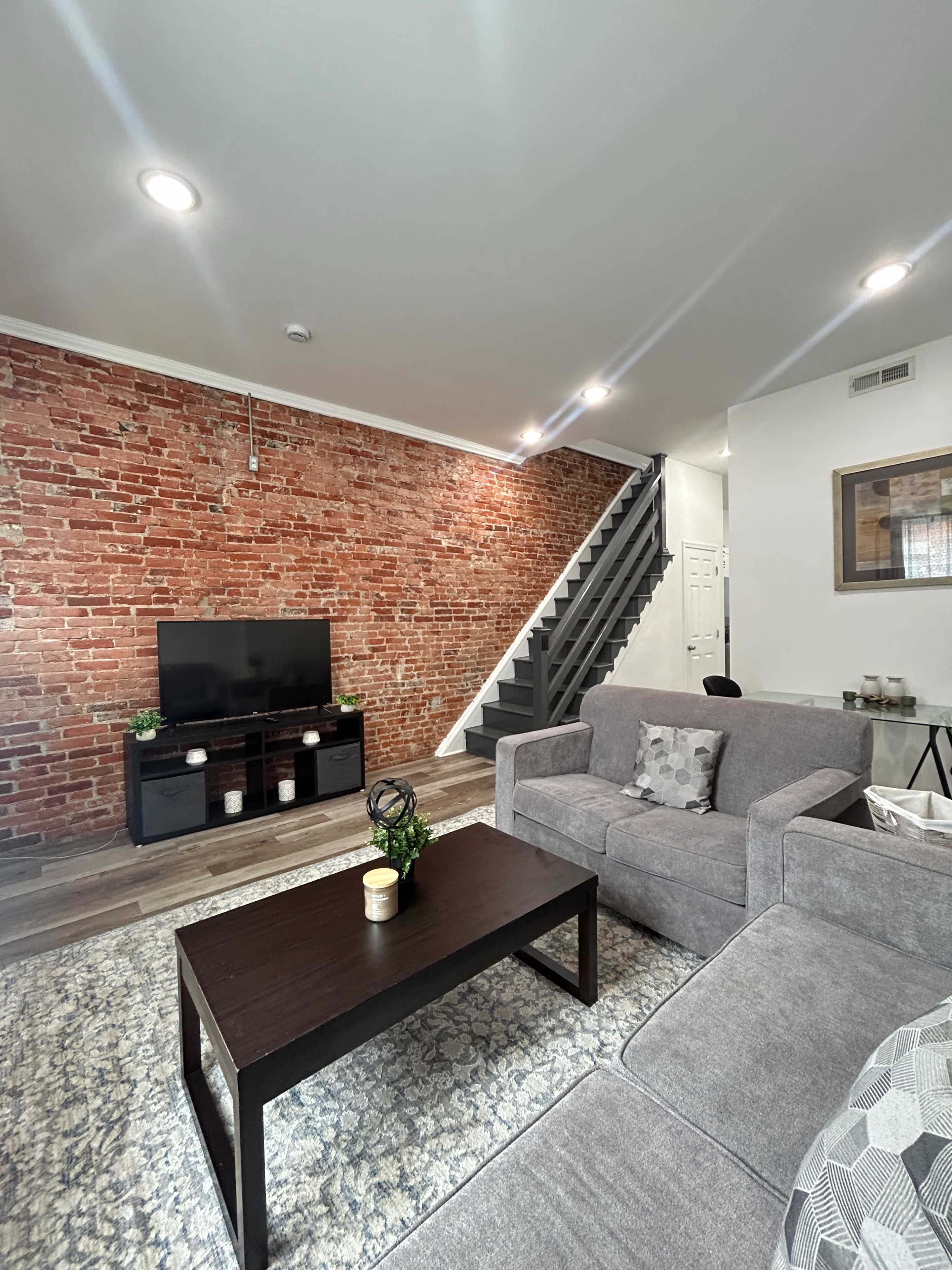The Grand Central Flat Image in Cecil B. Moore, Philadelphia, PA