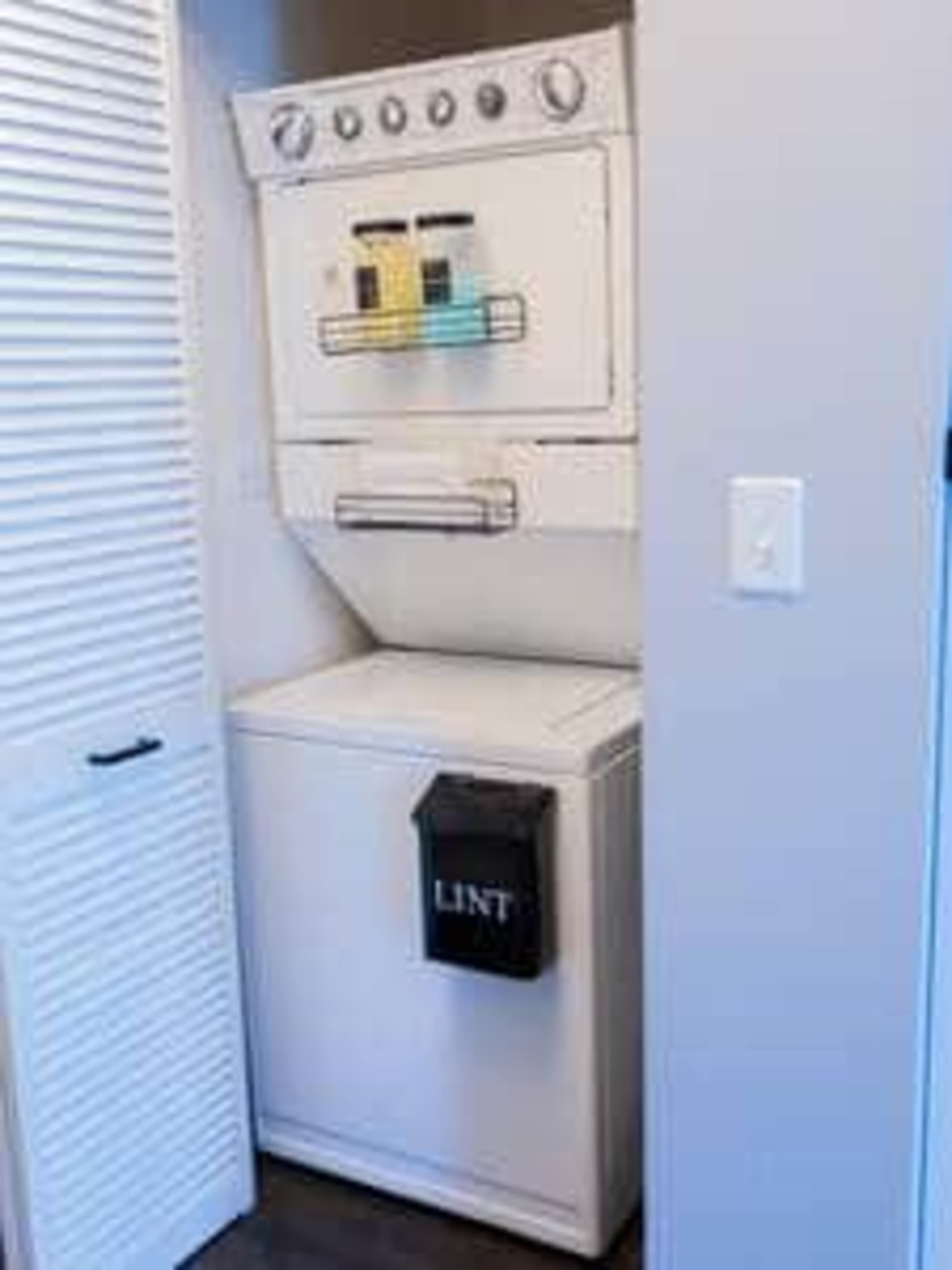 Lux Loop Retreat: Amazing Views, Free Parking Image in Near South Side, Chicago, IL