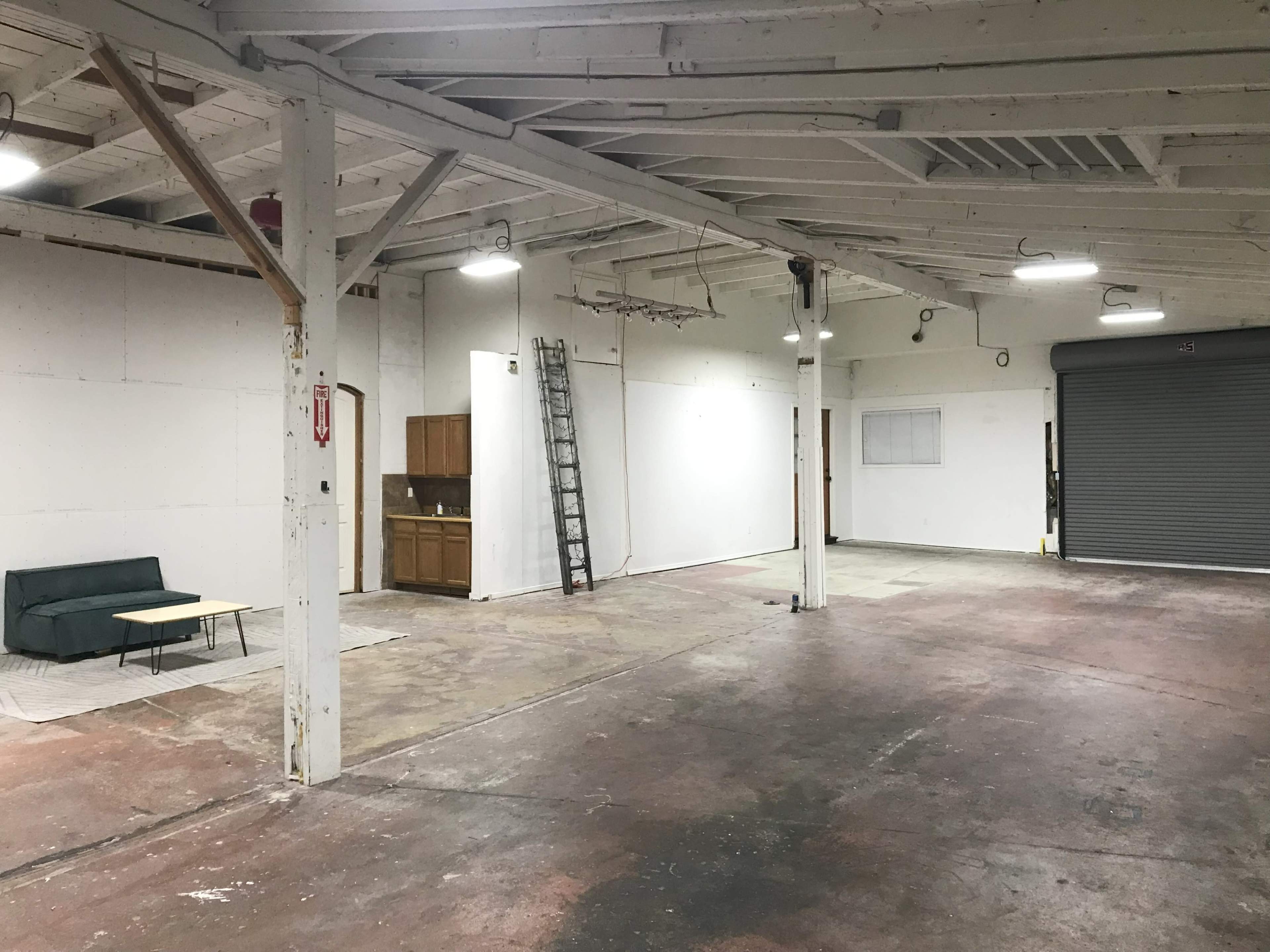Conveniently Located Warehouse with Wood Beam Ceiling Image in Shafter, Oakland, CA
