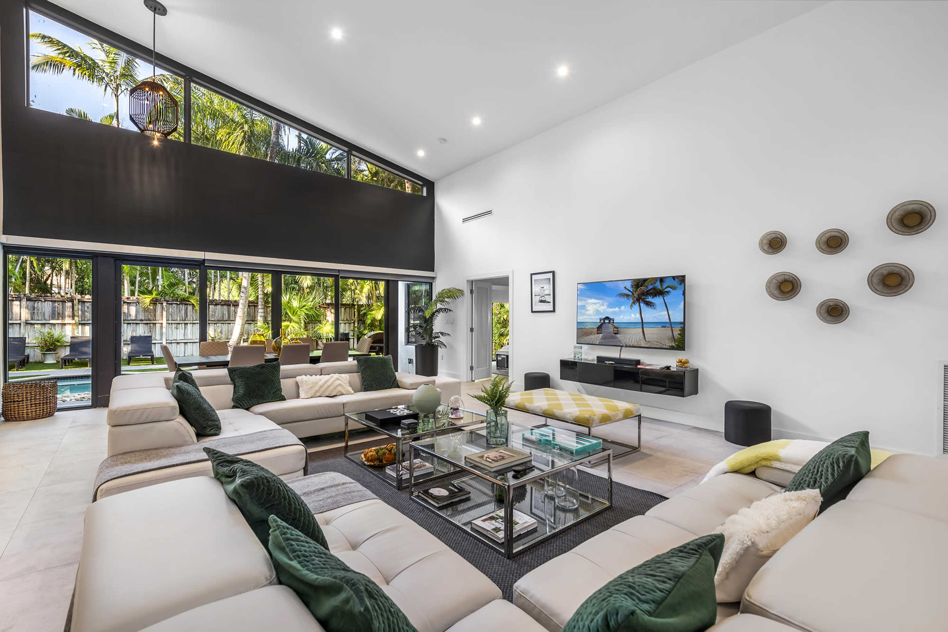 Solis Retreat Image in Coconut Grove, Miami, FL