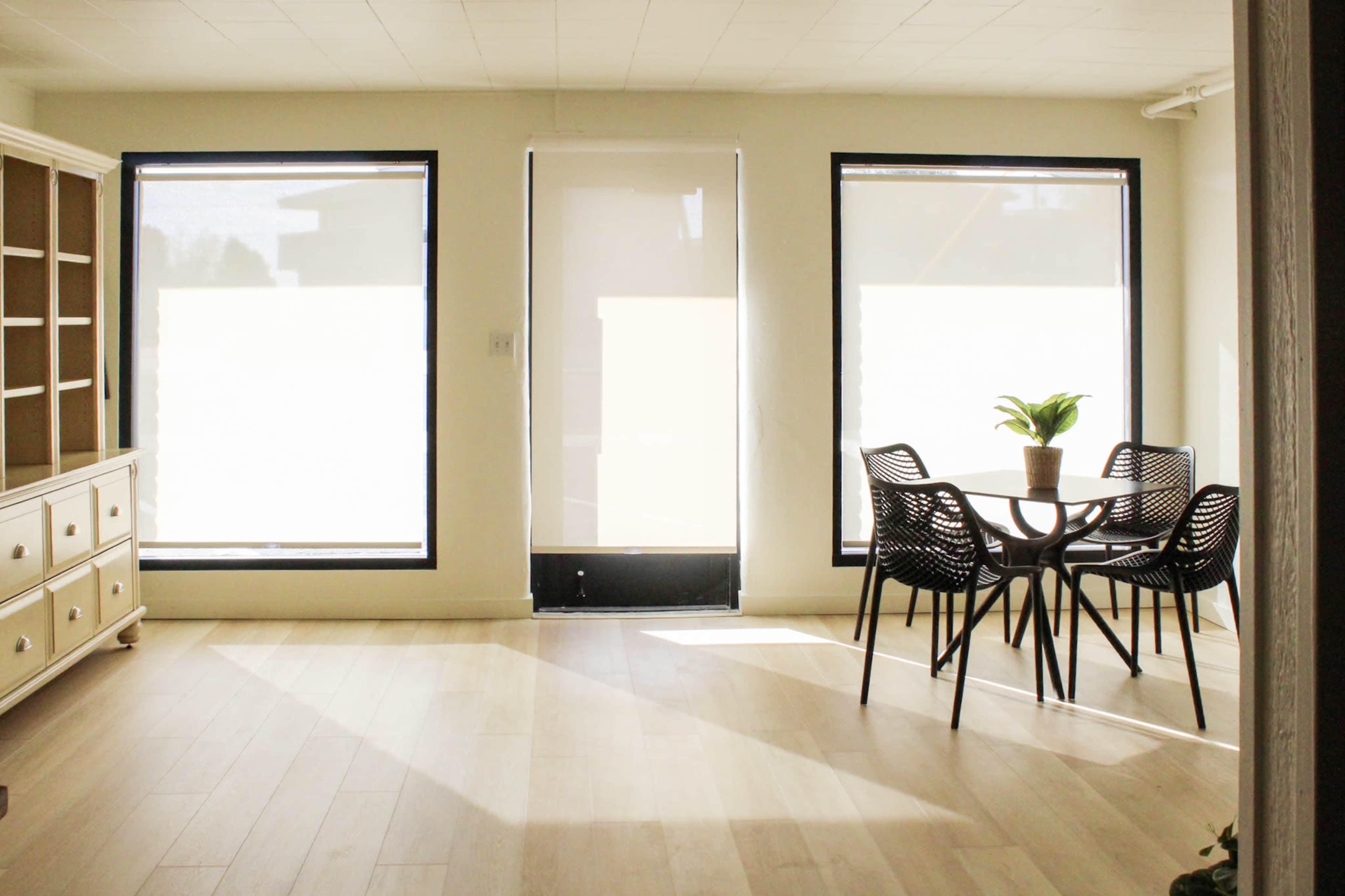 Urban Studio with Beautiful Natural Light Image in Camelback East Village, Phoenix, AZ