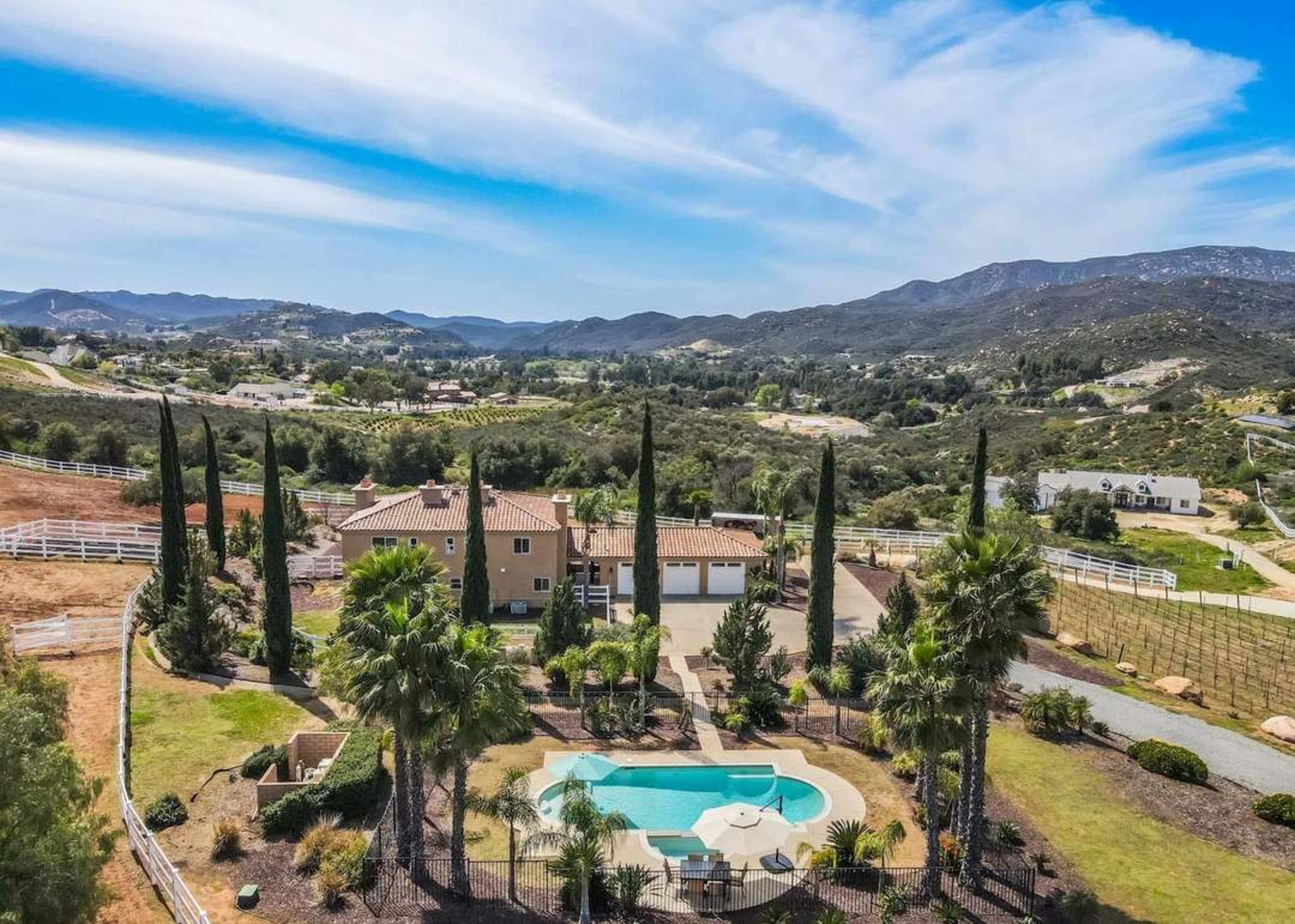 Tuscany-Inspired 5-Acre Vineyard Equestrian Estate Image in , Murrieta, CA