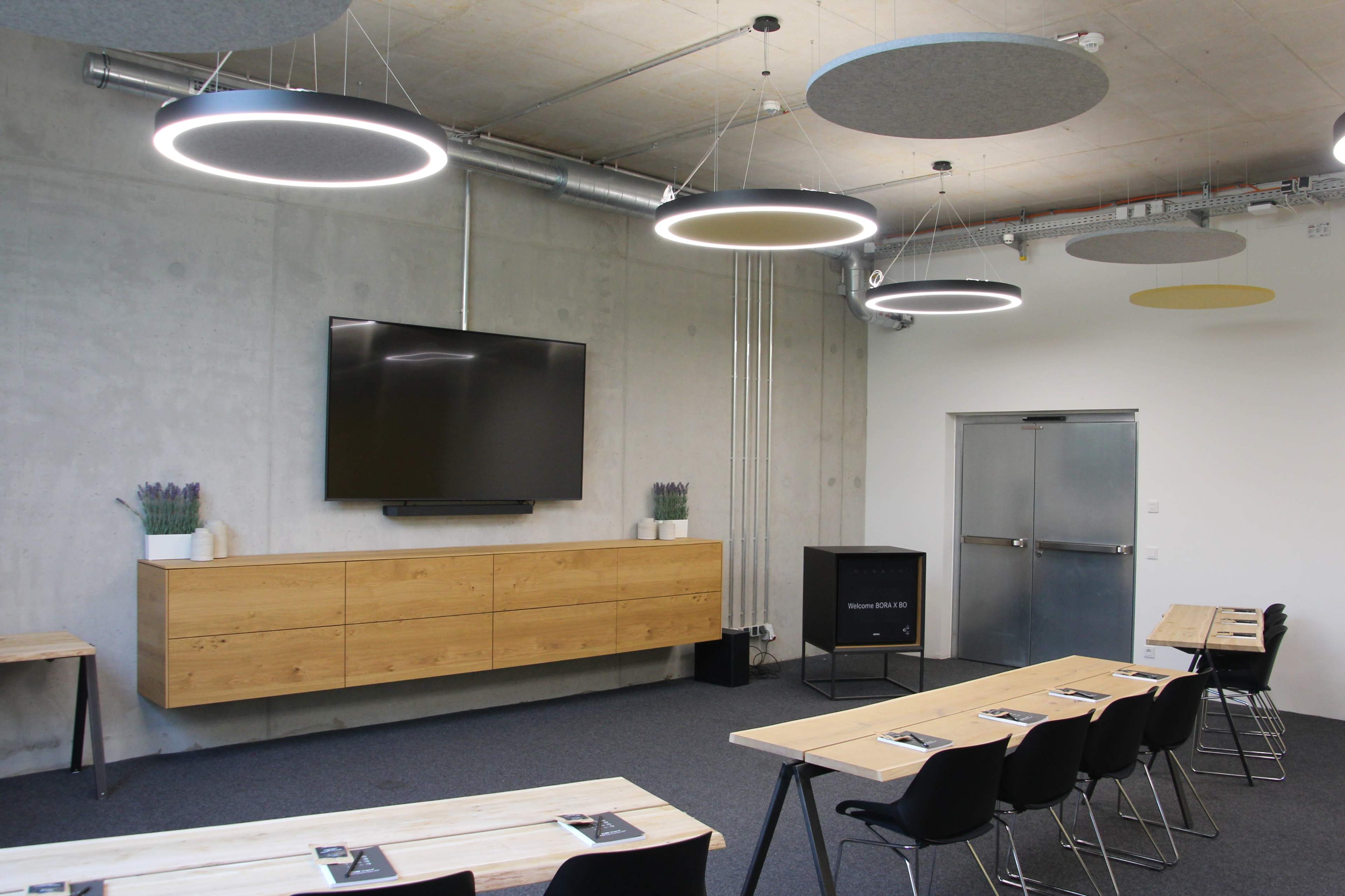 Konferenz- und Meetingraum in modernem Gebäude Image in , Herford