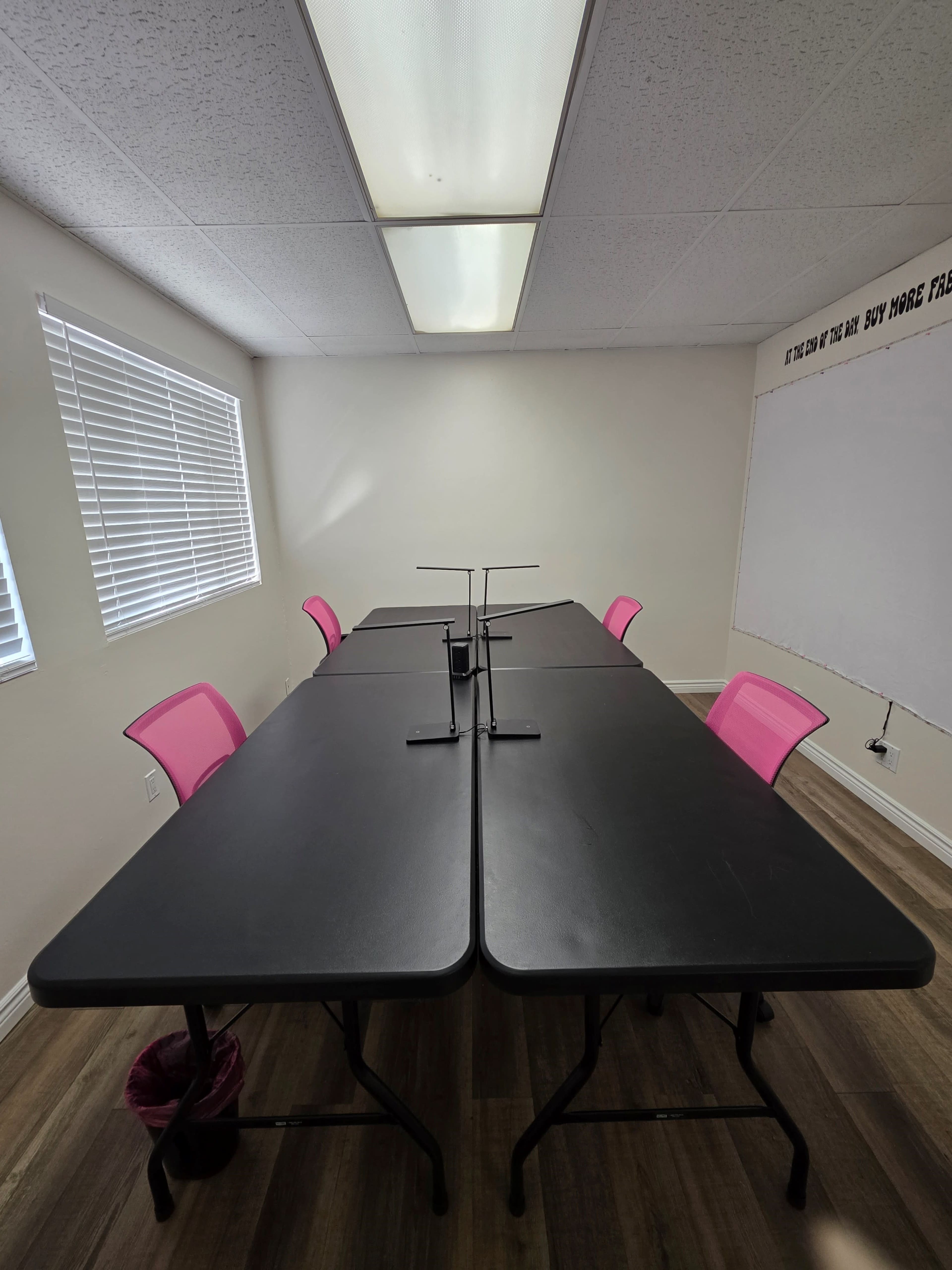 Creative Studio, Workshop, Classroom & Meeting Space Image in Lake Elsinore, Lake Elsinore, CA