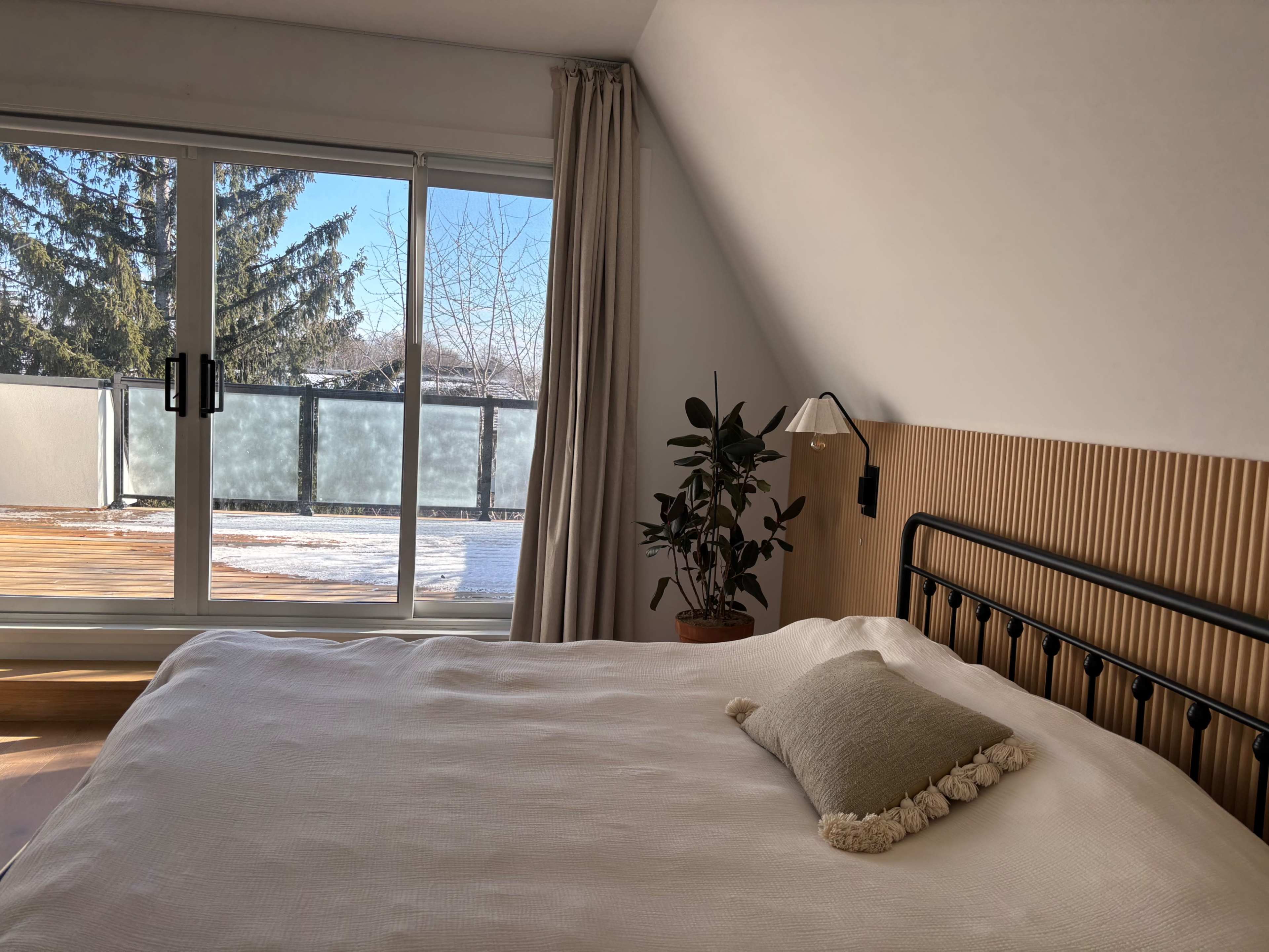 Modern Organic bedroom with rooftop deck Image in Port Credit, Mississauga, ON