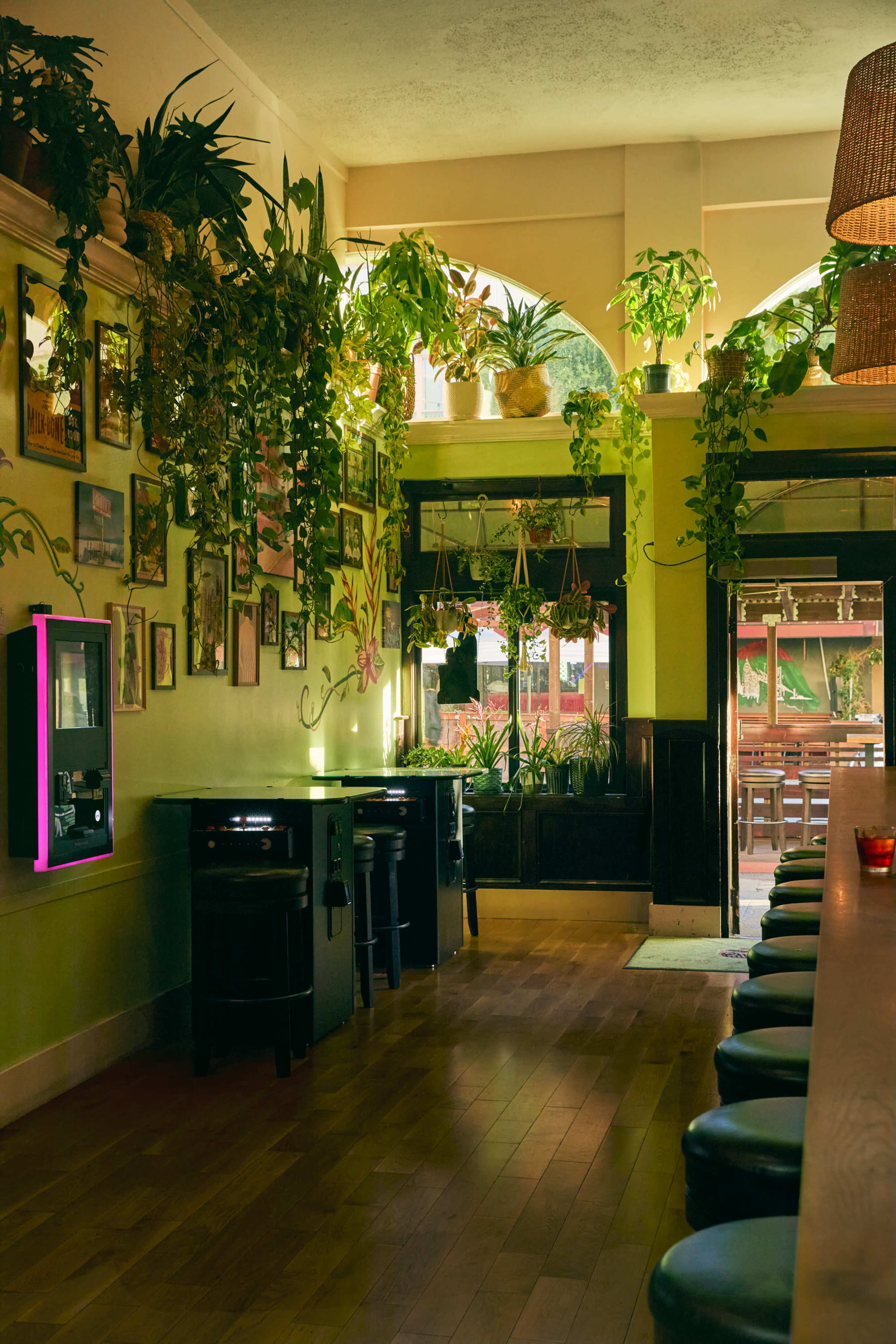 Great large bar space with games and food for private and partial bookings! Image in North Beach, SAN FRANCISCO, CA