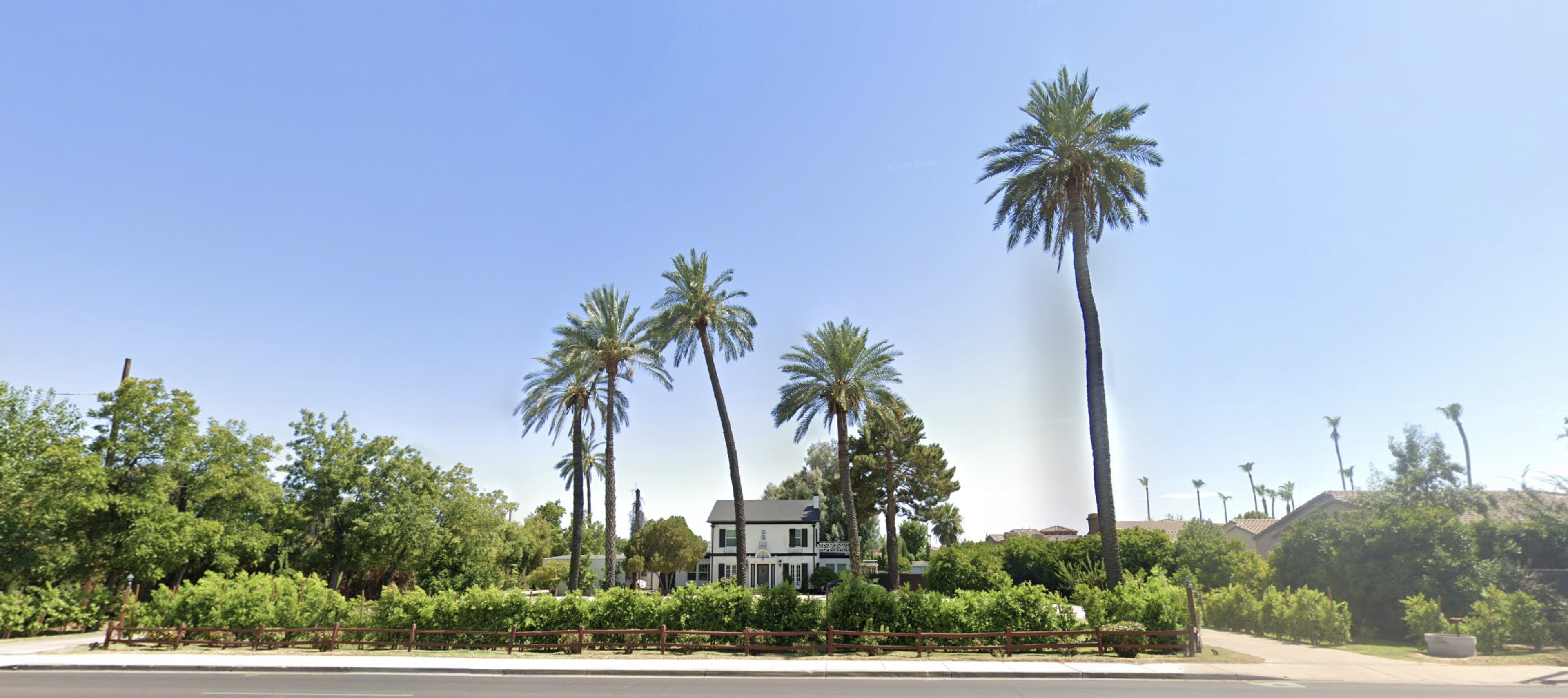 Charming & Prestigious Estate in Uptown/Central Phoenix Image in North Mountain Village, Phoenix, AZ