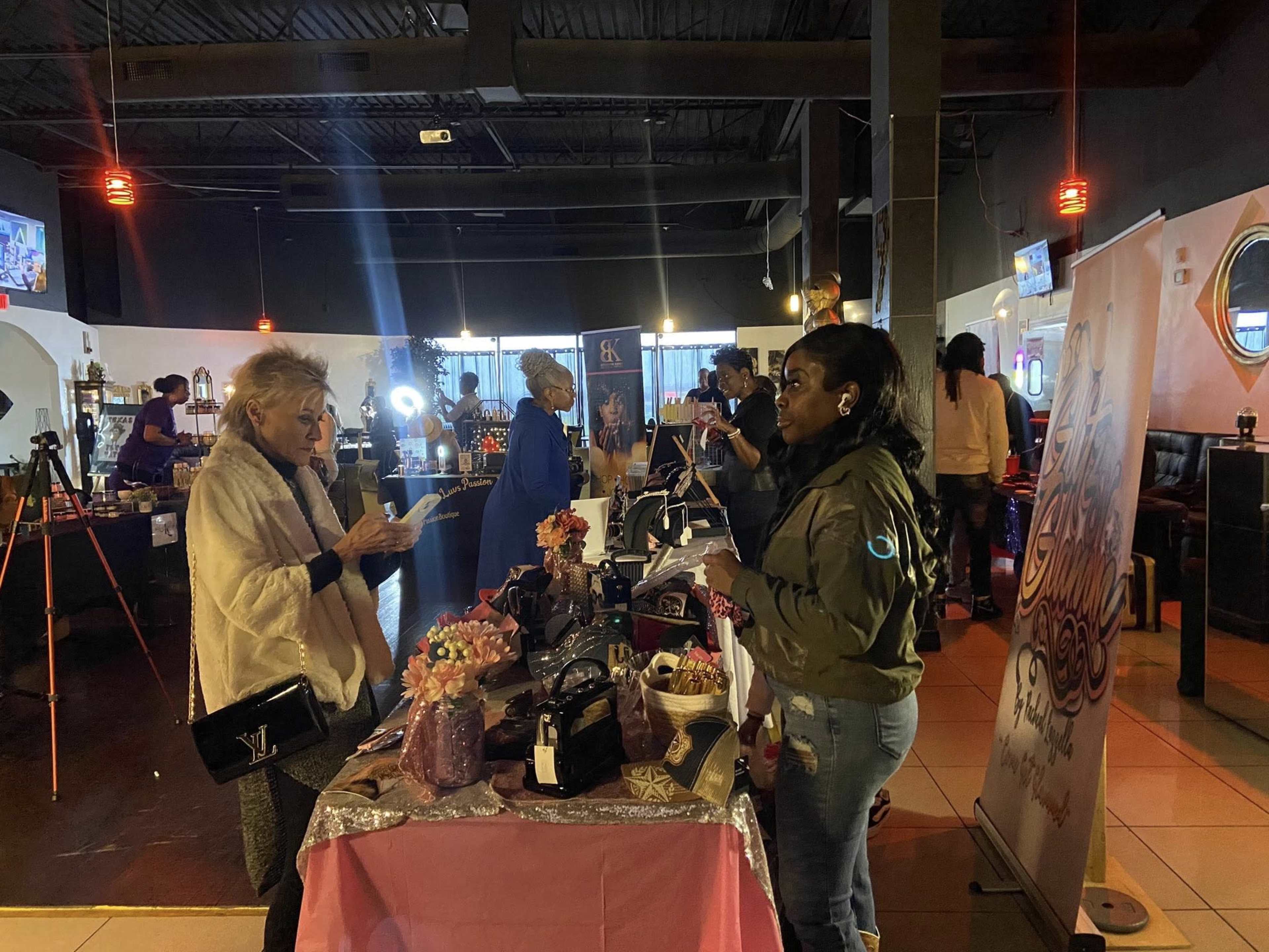 GoldBar @ 79 Image in East Arlington, Arlington, TX