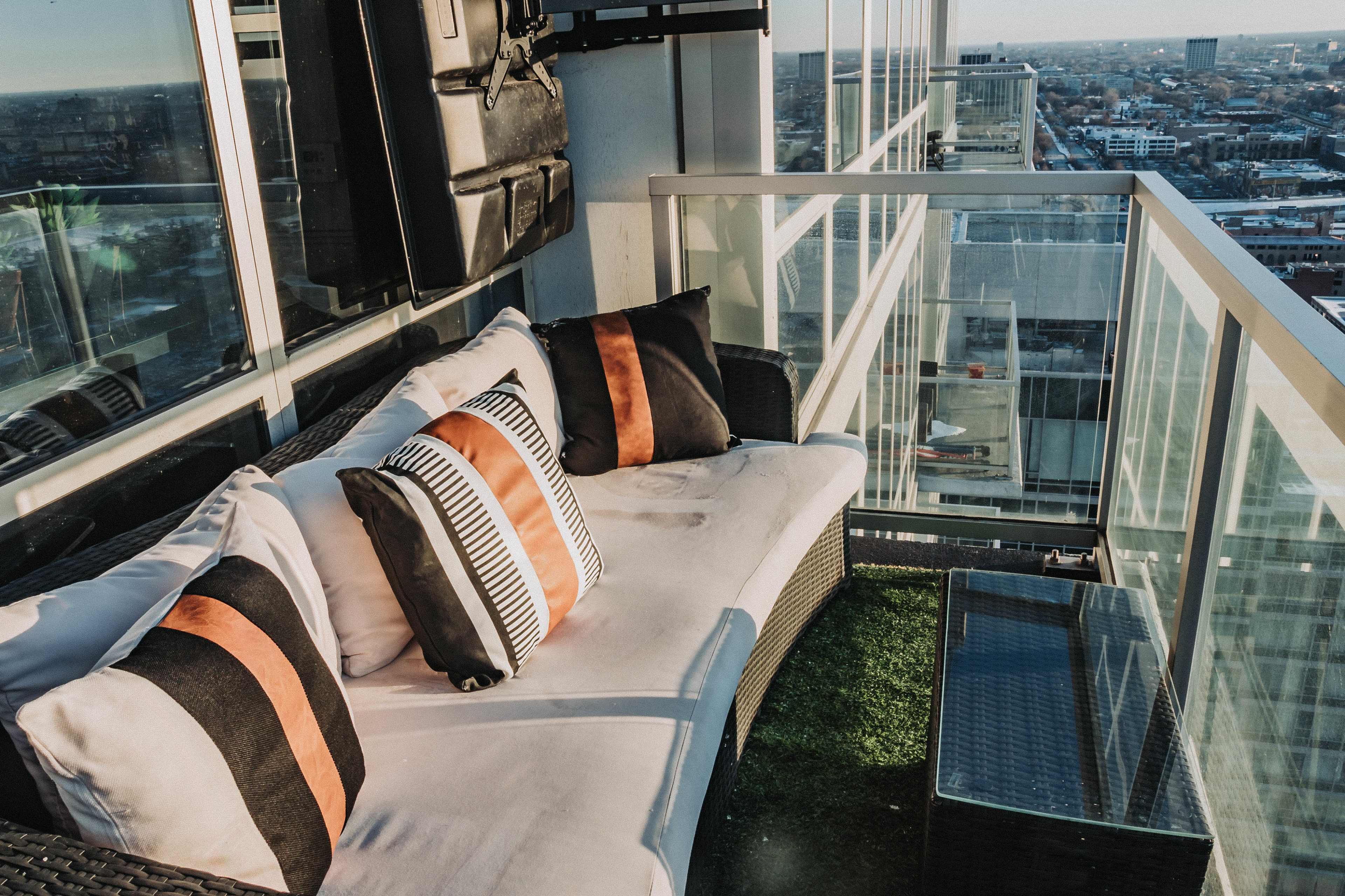 South Loop Trendy Flat | Amazing Views Image in Near South Side, Chicago, IL