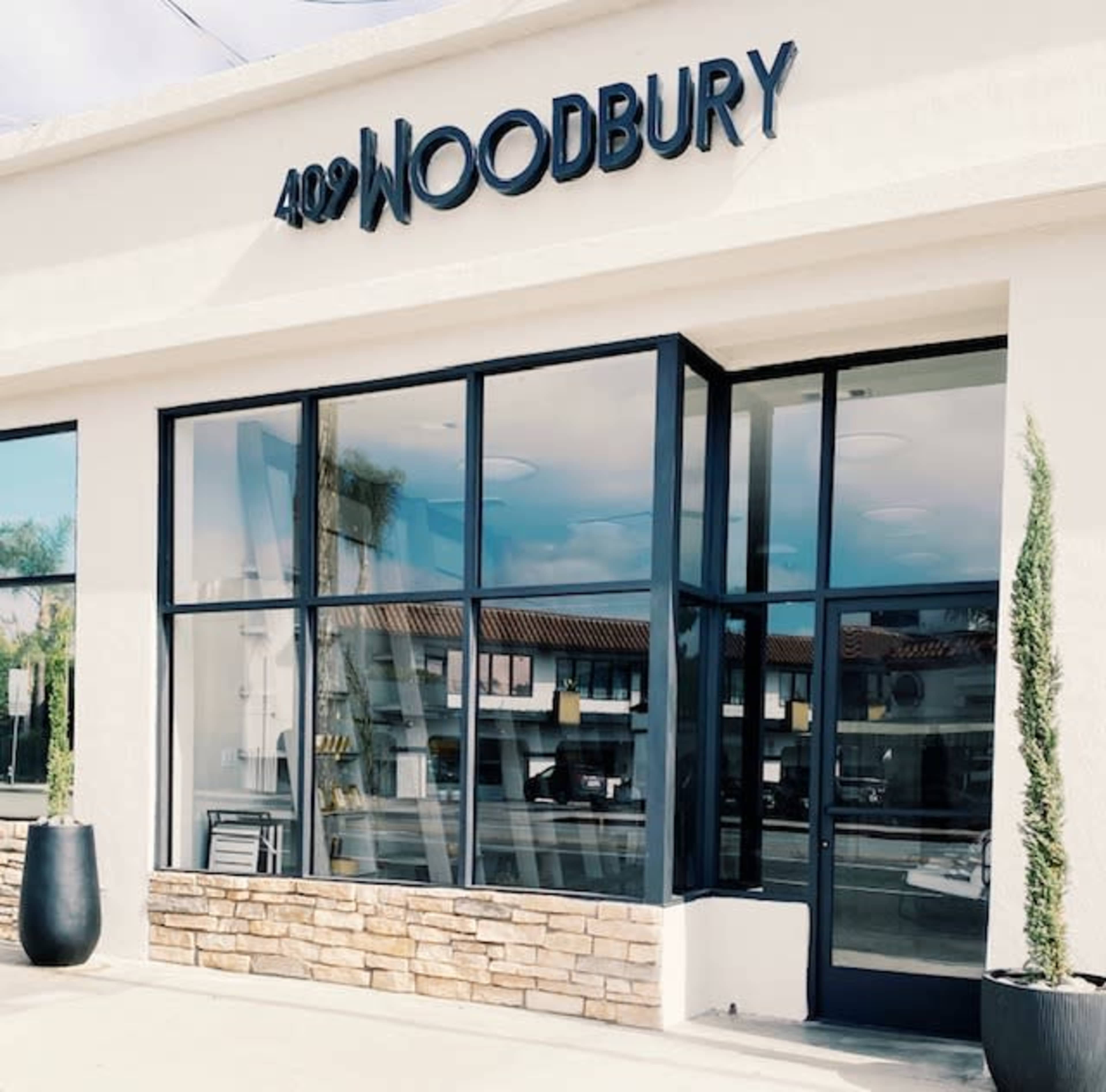 Modern Space  Photoshoots, Offsites, Meetings, Classes & more Image in Altadena, Altadena, CA