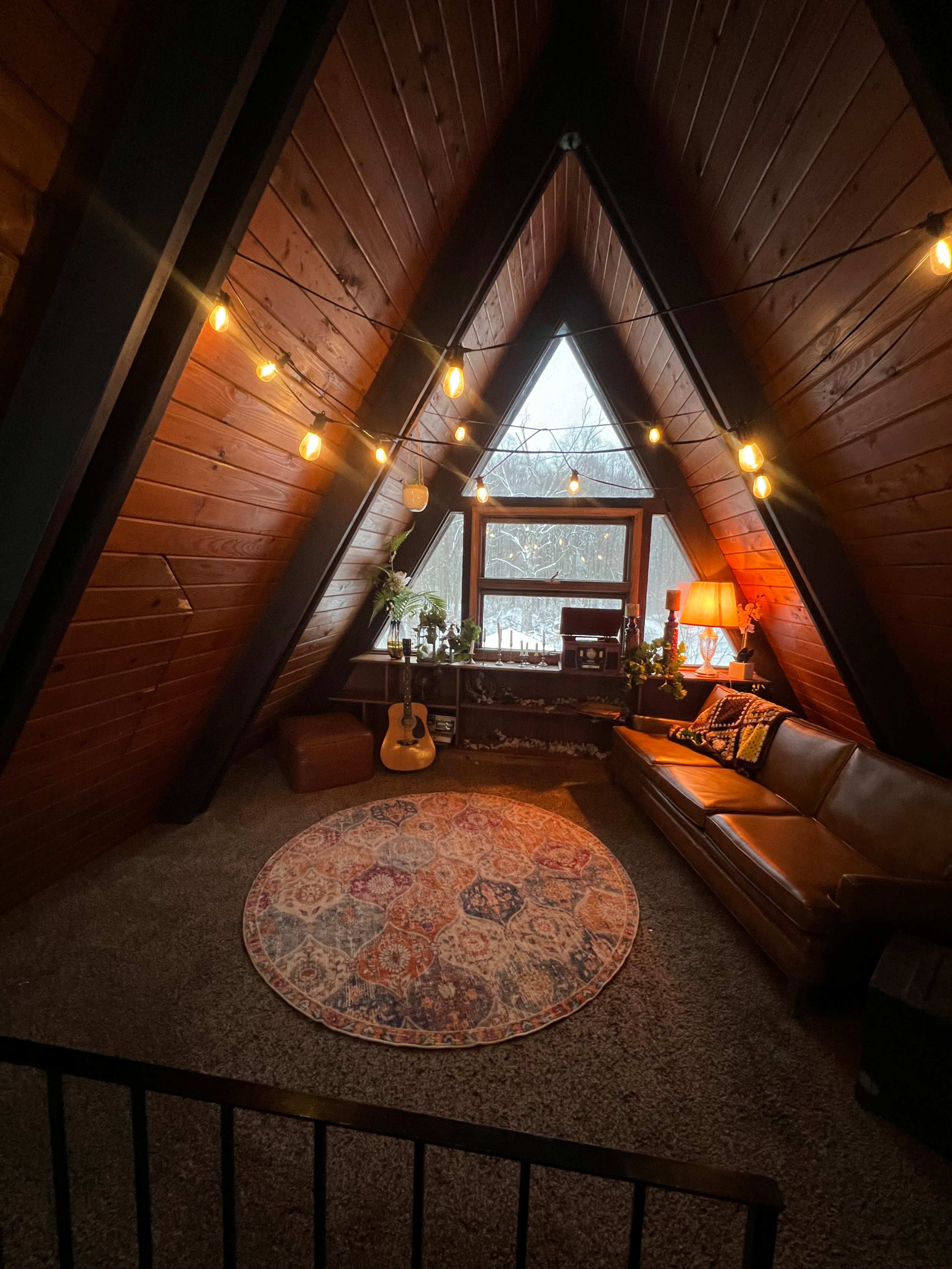 Retro cabin studio with an acre of land/woods! Image in Green, Green, OH